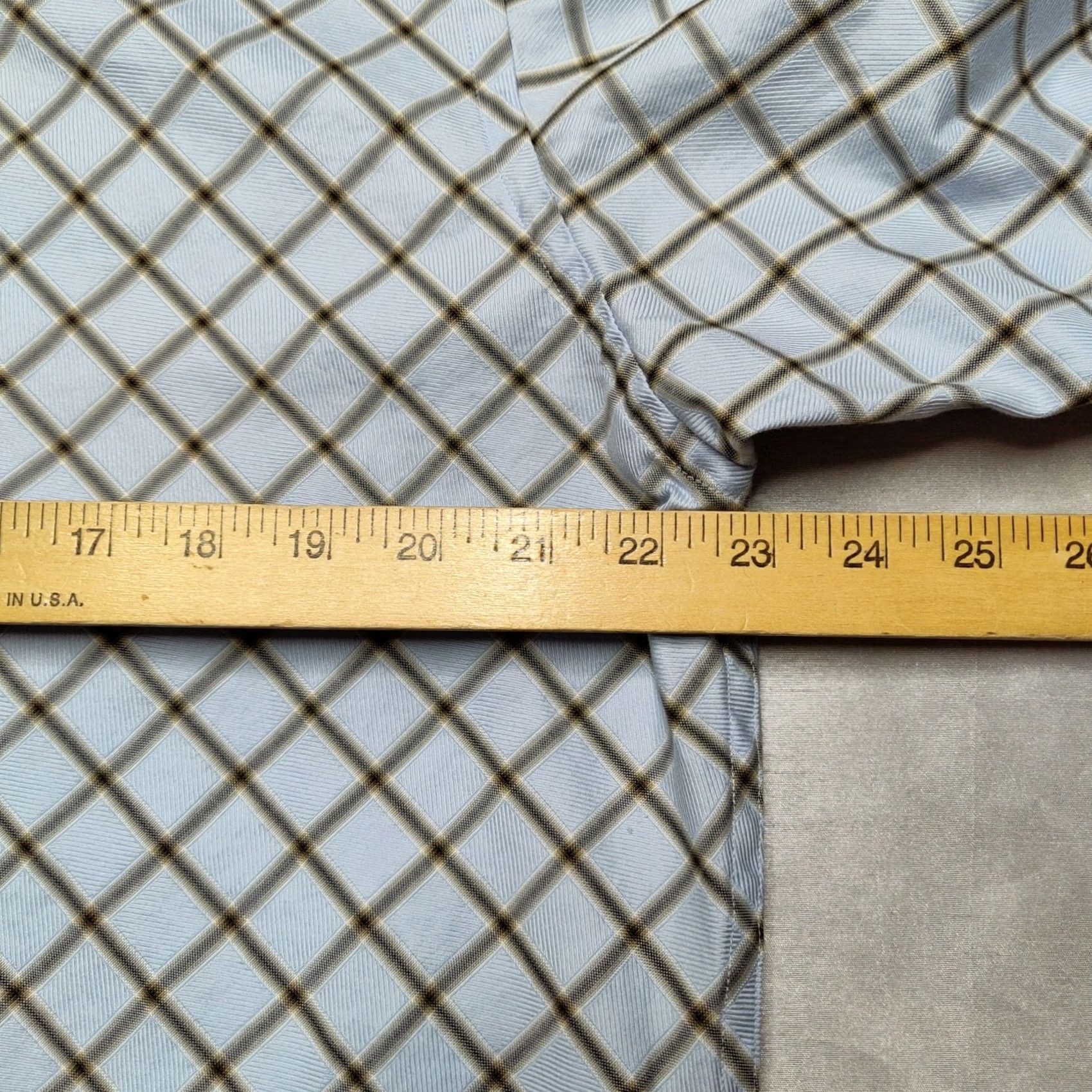 Banana Republic Banana Republic Men Large (16-16.5) Blue Diagonal Check Cotton Button Shirt L/S Button-Down Collar Mens Regular Fit) Size US L / EU 52-54 / 3 - 7 Thumbnail