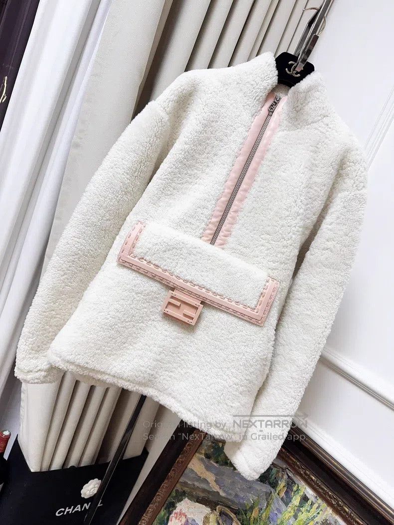 Fendi Fendi Shearling and leather combination, beige with pink l Size XS / US 0-2 / IT 36-38 - 1 Thumbnail