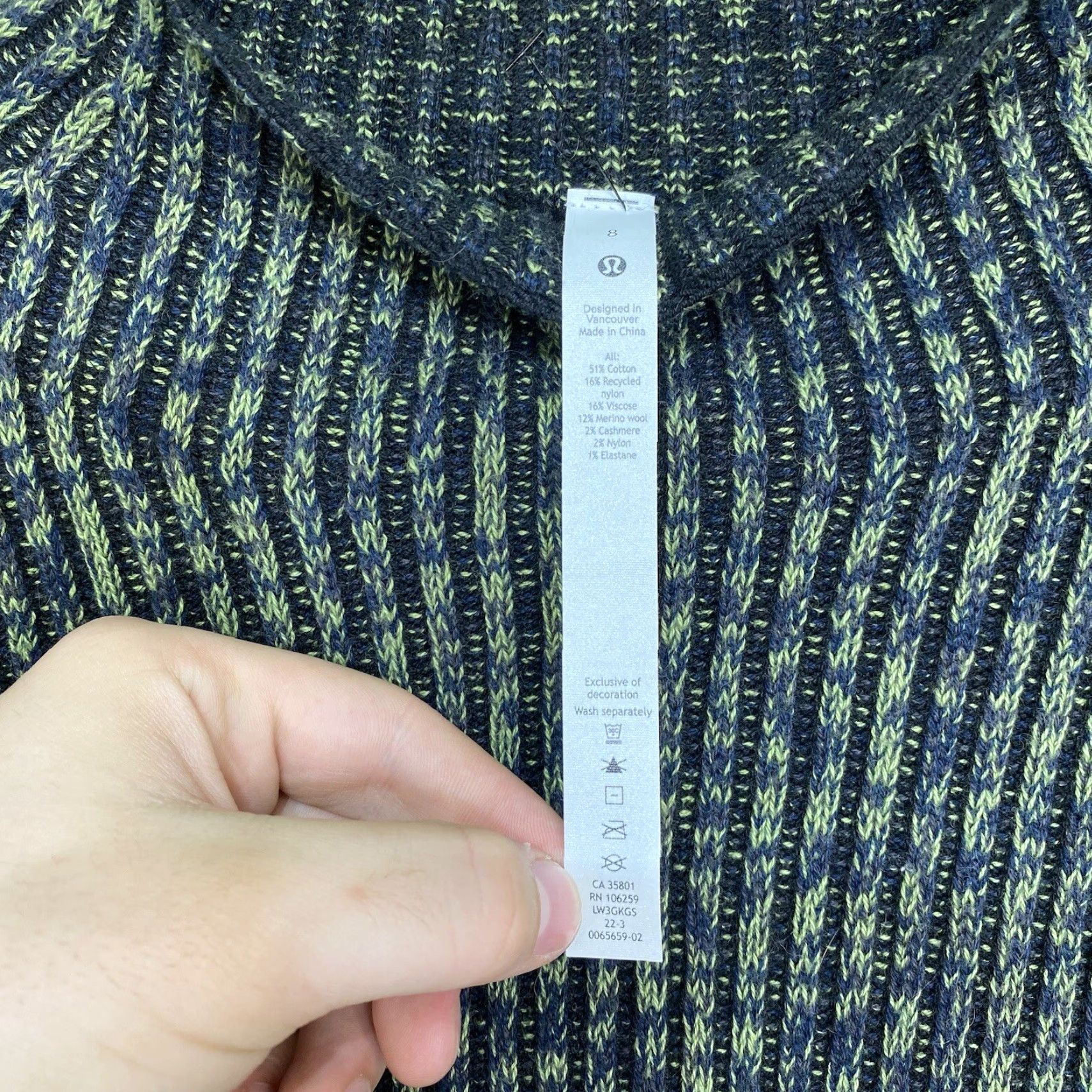 Lululemon Lululemon Sweater Womens Size 8 Merino Wool Blend Mock Neck Heavyweight Green Size M / US 6-8 / IT 42-44 - 4 Thumbnail