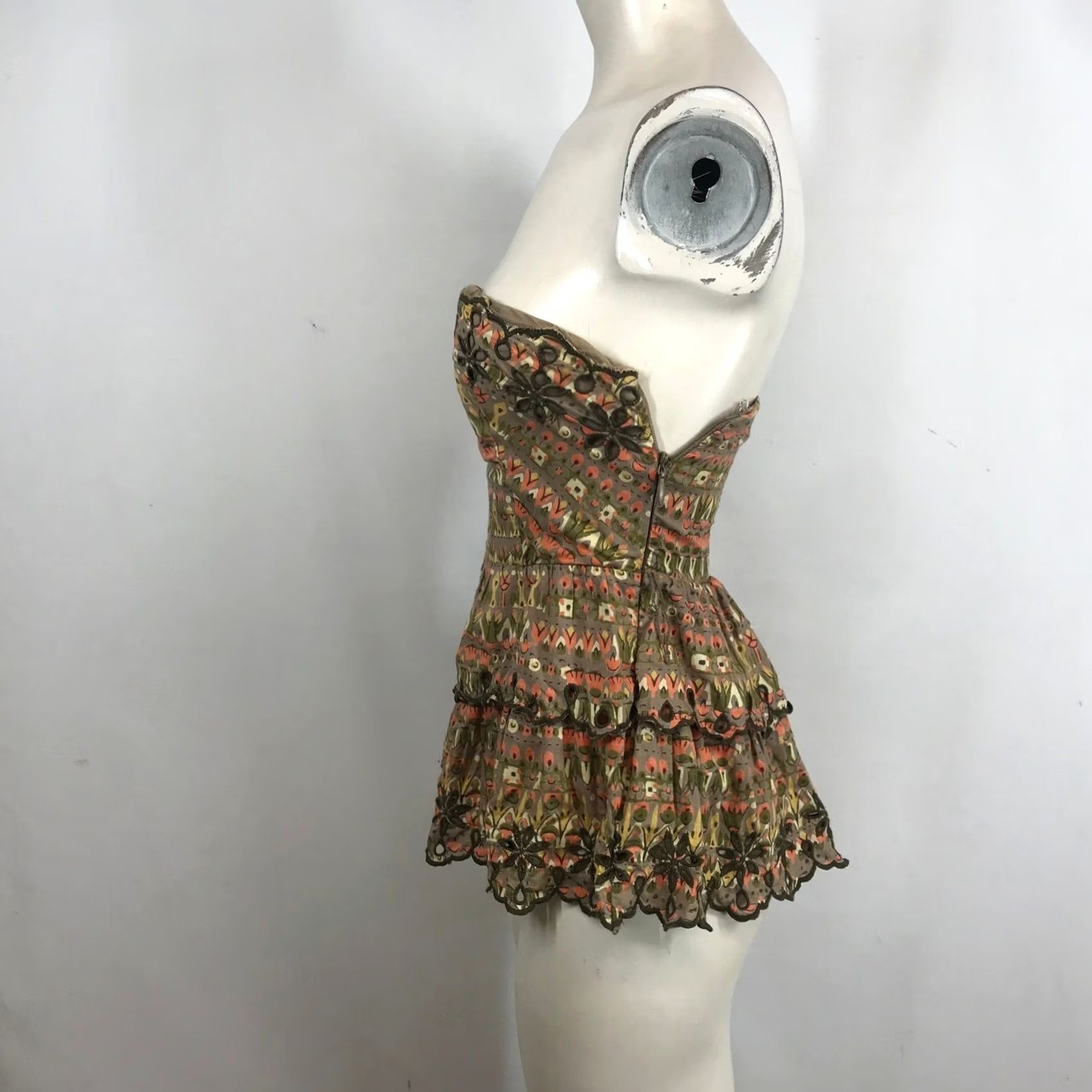 Anthropologie Floreat Anthropologie Strapless Peplum Top Brown Floral Eyelet Embroidered Sz 0 Size XS / US 0-2 / IT 36-38 - 6 Thumbnail