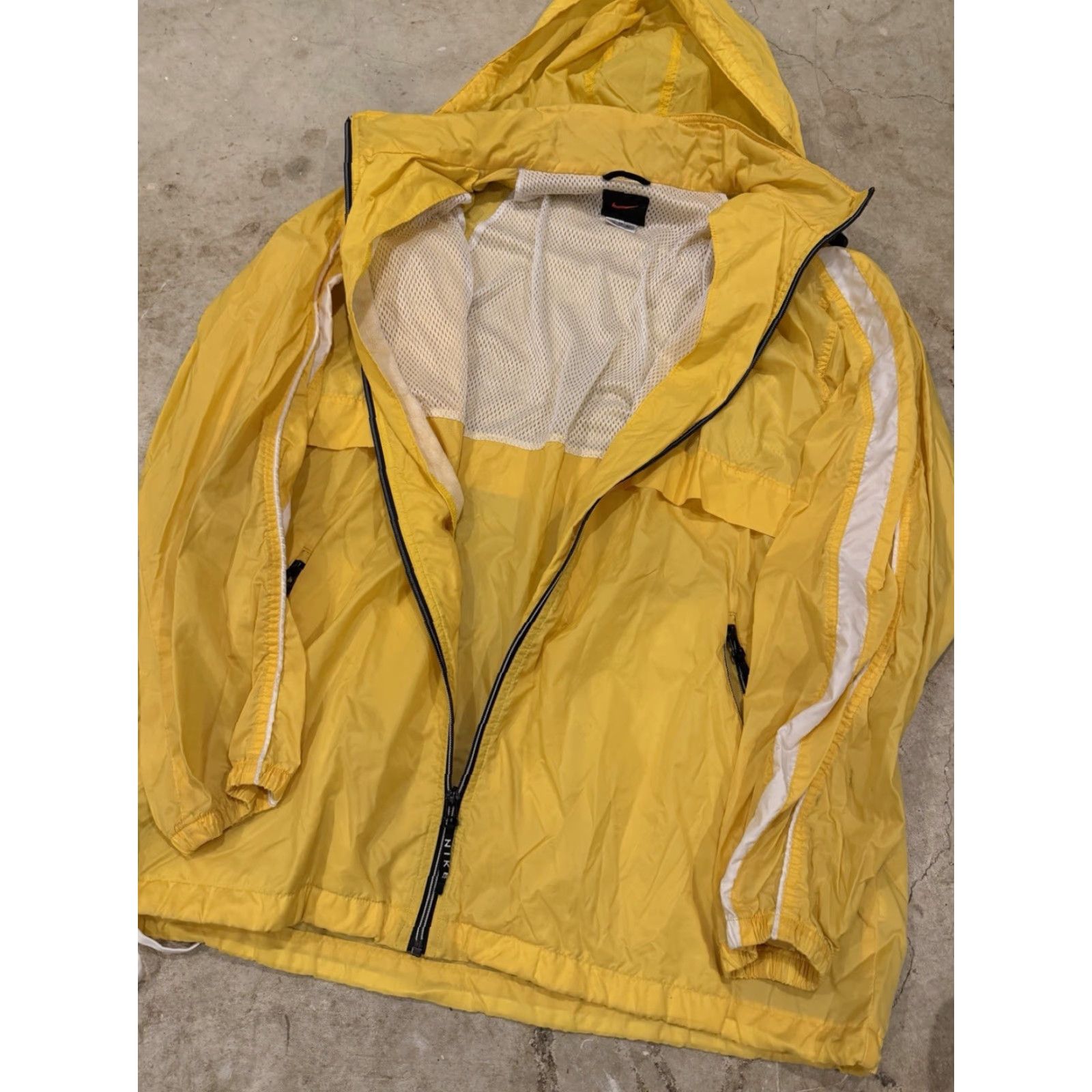 Nike VINTAGE Nike Windbreaker Zip Up Yellow XL 90s Breathable Y2K Jacket Men Size US XL / EU 56 / 4 - 7 Thumbnail