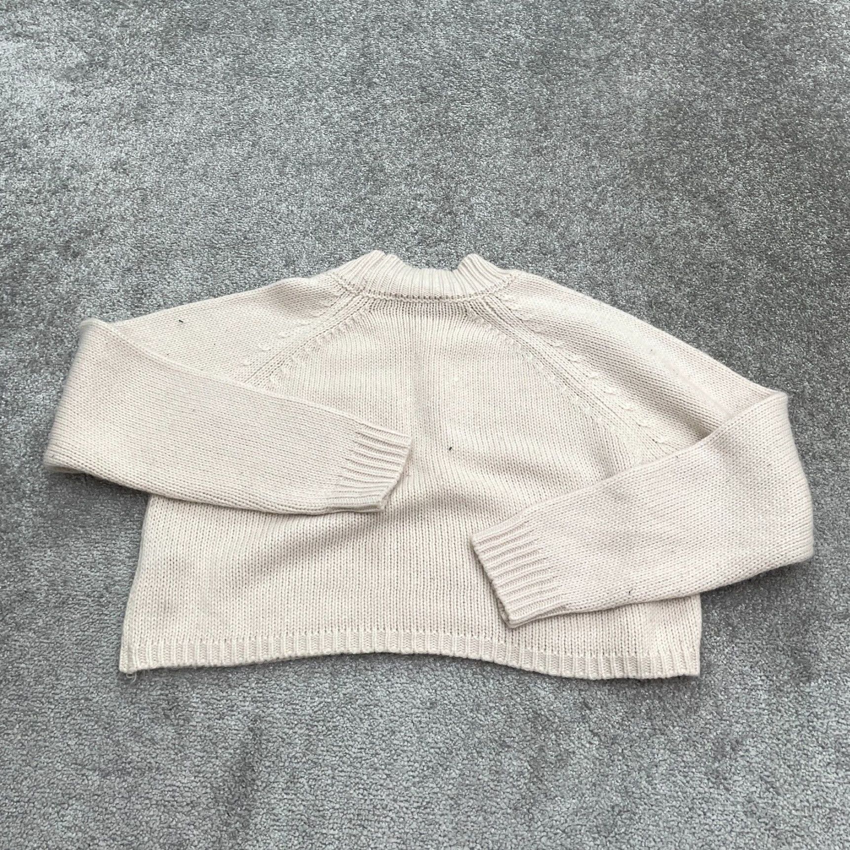Forever 21 FOREVER 21 Sweater Women's Large Beige Heart Cropped Chunky-Knit Acrylic Pullover Size L / US 10 / IT 46 - 2 Thumbnail