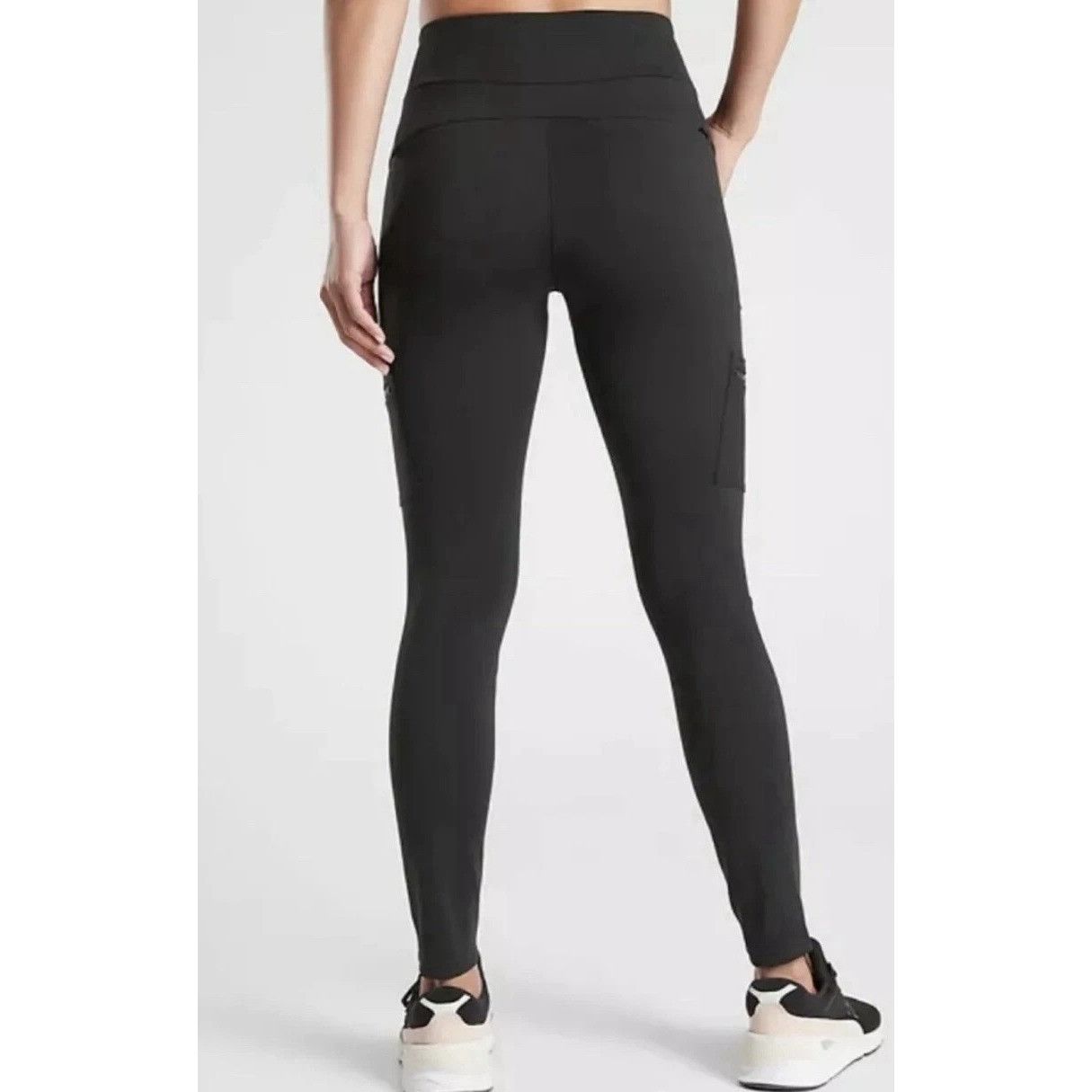 Athleta Athleta Black Headlands Hybrid Cargo High Rise Leggings Wome Size 25" / US 0 / IT 36 - 2 Thumbnail