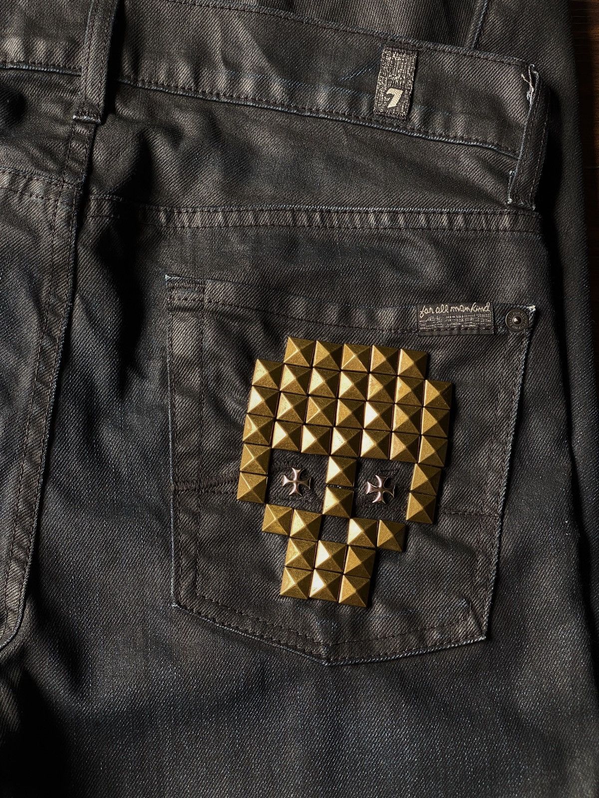 WAXED STUDDED SKULL 7 FOR ALL MANKIND DENIM