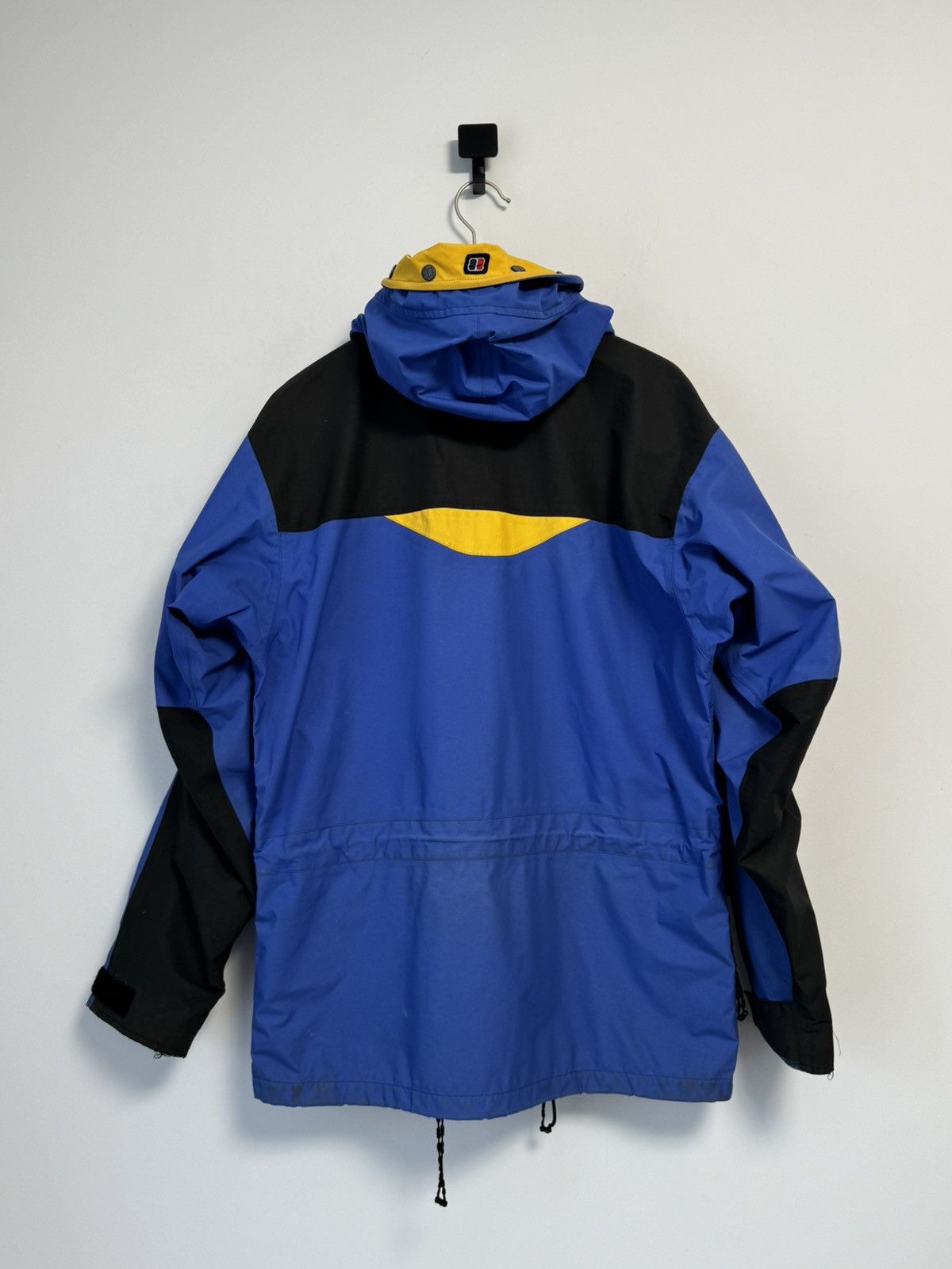 Berghaus 🔥Berghaus Vintage Y2K style Mera Peek Gore-Tex Outdoor Size US M / EU 48-50 / 2 - 19 Thumbnail