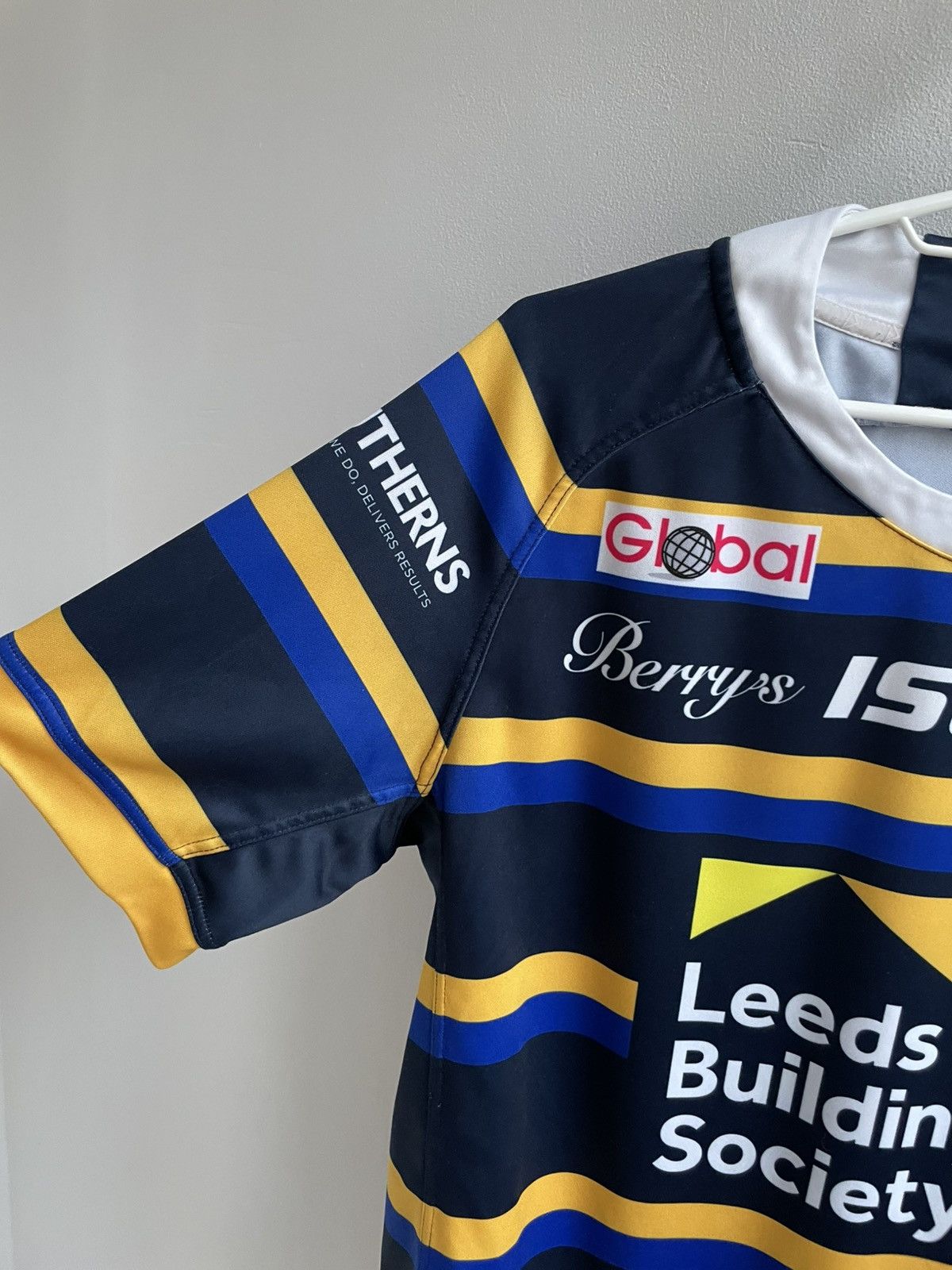 Vintage Leeds Rhinos Vintage Home Rugby Shirt Jersey ISC Size US L / EU 52-54 / 3 - 3 Thumbnail