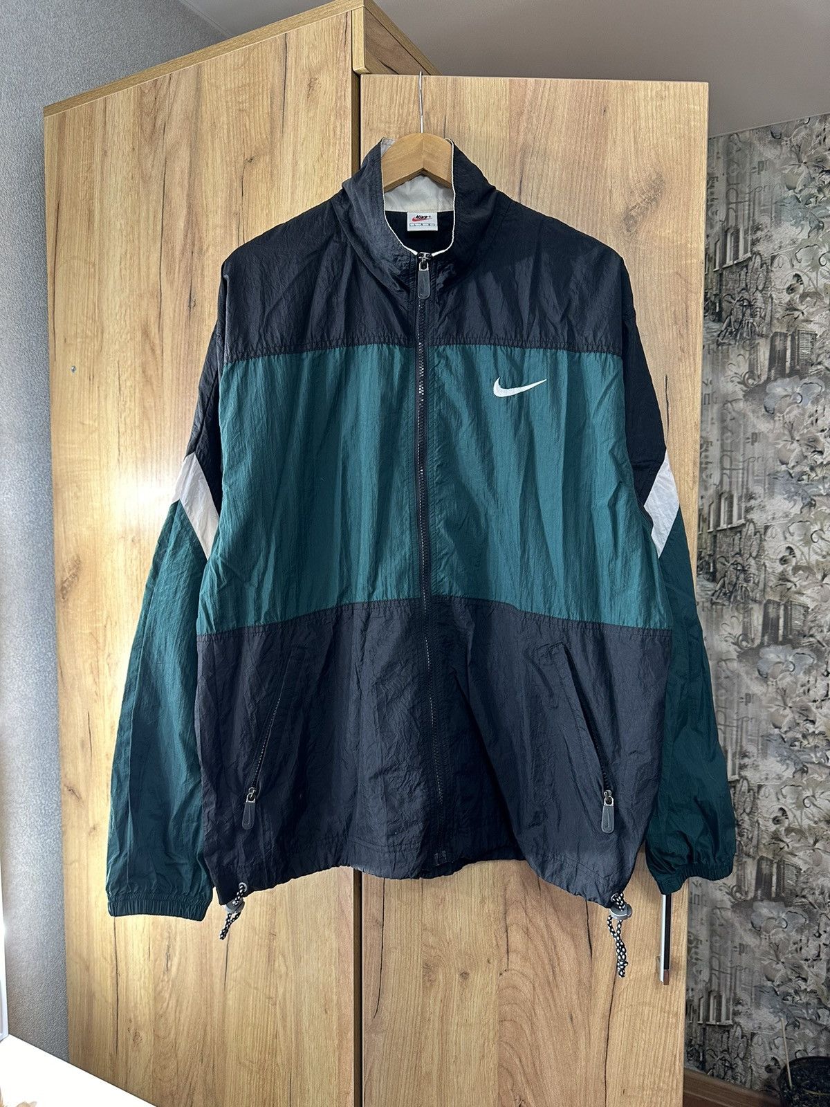 Nike × Vintage Nike Vintage Nylon Olympic Jacket Windbreaker Swoosh Size US L / EU 52-54 / 3 - 9 Thumbnail