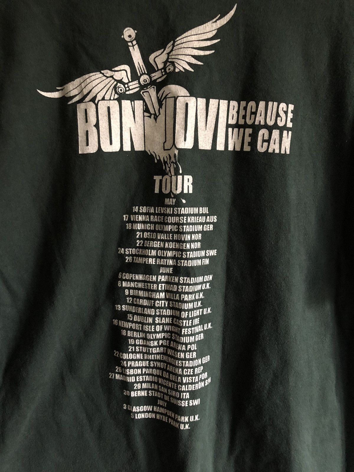 Bon Jovi Rare Bon Jovi Because We Can 2013 Tour Shirt Size US L / EU 52-54 / 3 - 5 Thumbnail