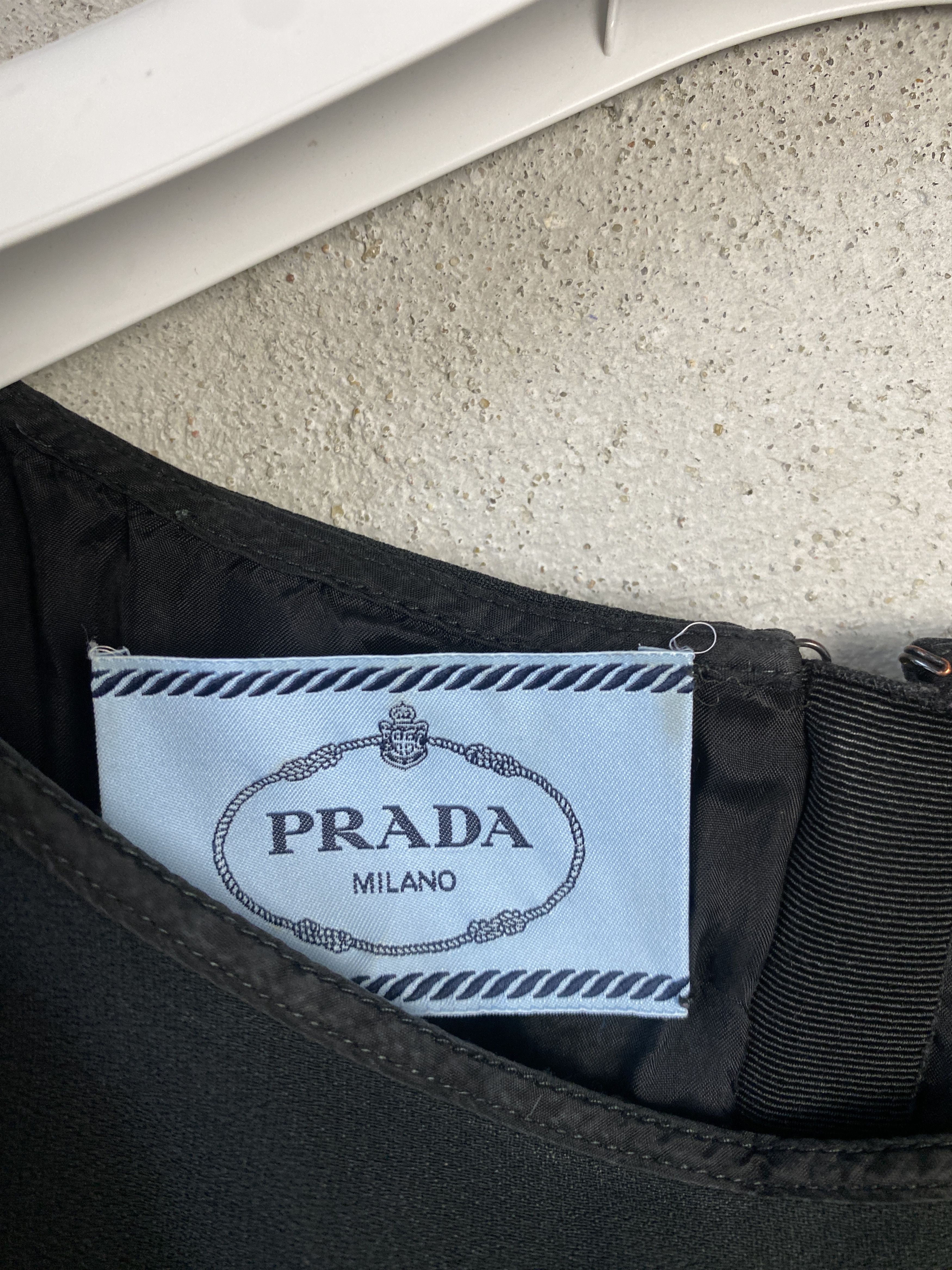 Prada Prada classic mini black dress casual formal Size M / US 6-8 / IT 42-44 - 4 Thumbnail