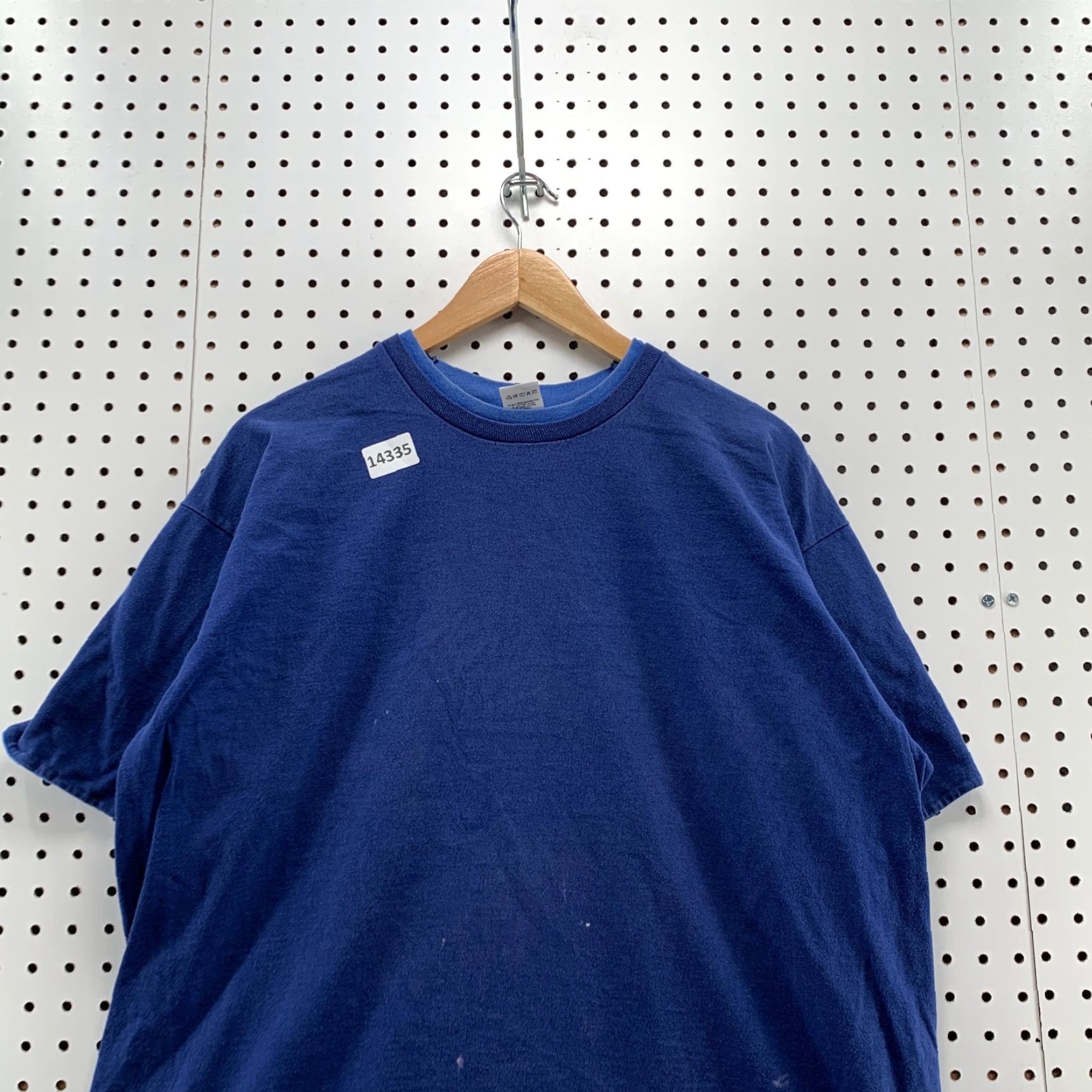 Fruit Of The Loom VINTAGE Fruit Of The Loom Crew Neck Blue Short Sleeve XL VTG unisex Adults 80s 90s T-Shirt Size US 36 / EU 52 - 4 Thumbnail