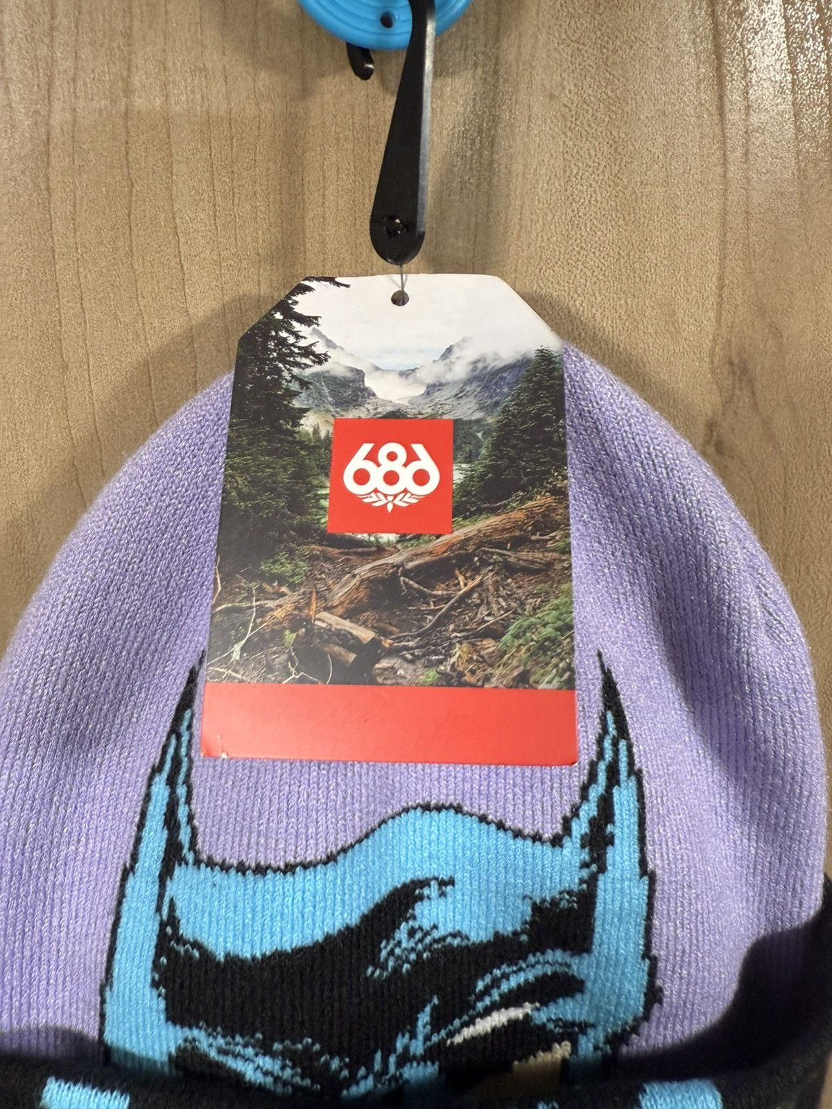 686 BNWT 686 x Batman Beanie – Dark Knight Face Logo Collab Size ONE SIZE - 4 Thumbnail