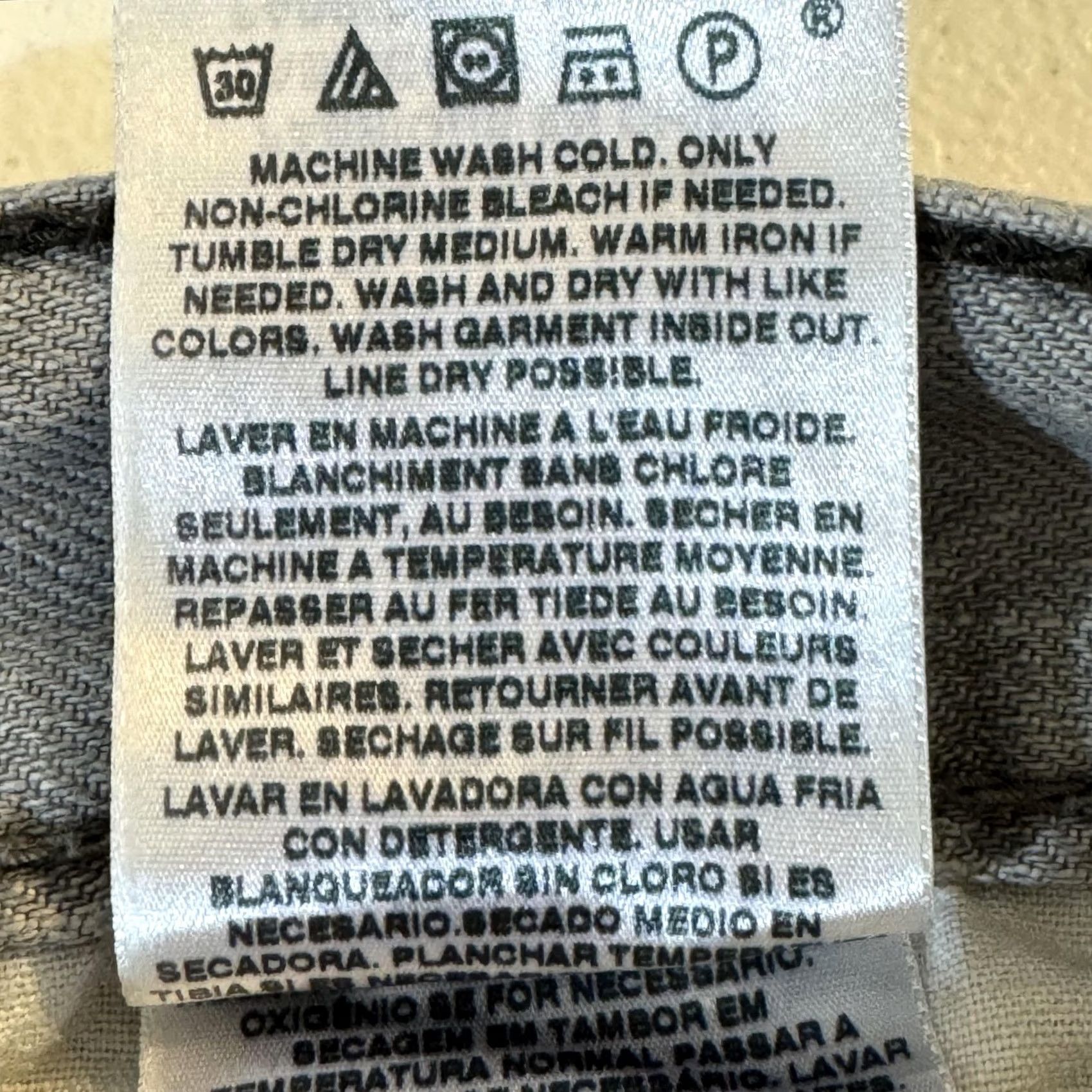 Levi's VINTAGE Levi's 514 Jeans Mens 33x32 Gray Denim Slim Straight 100 Cotton Zip Fly Size US 33 - 7 Thumbnail