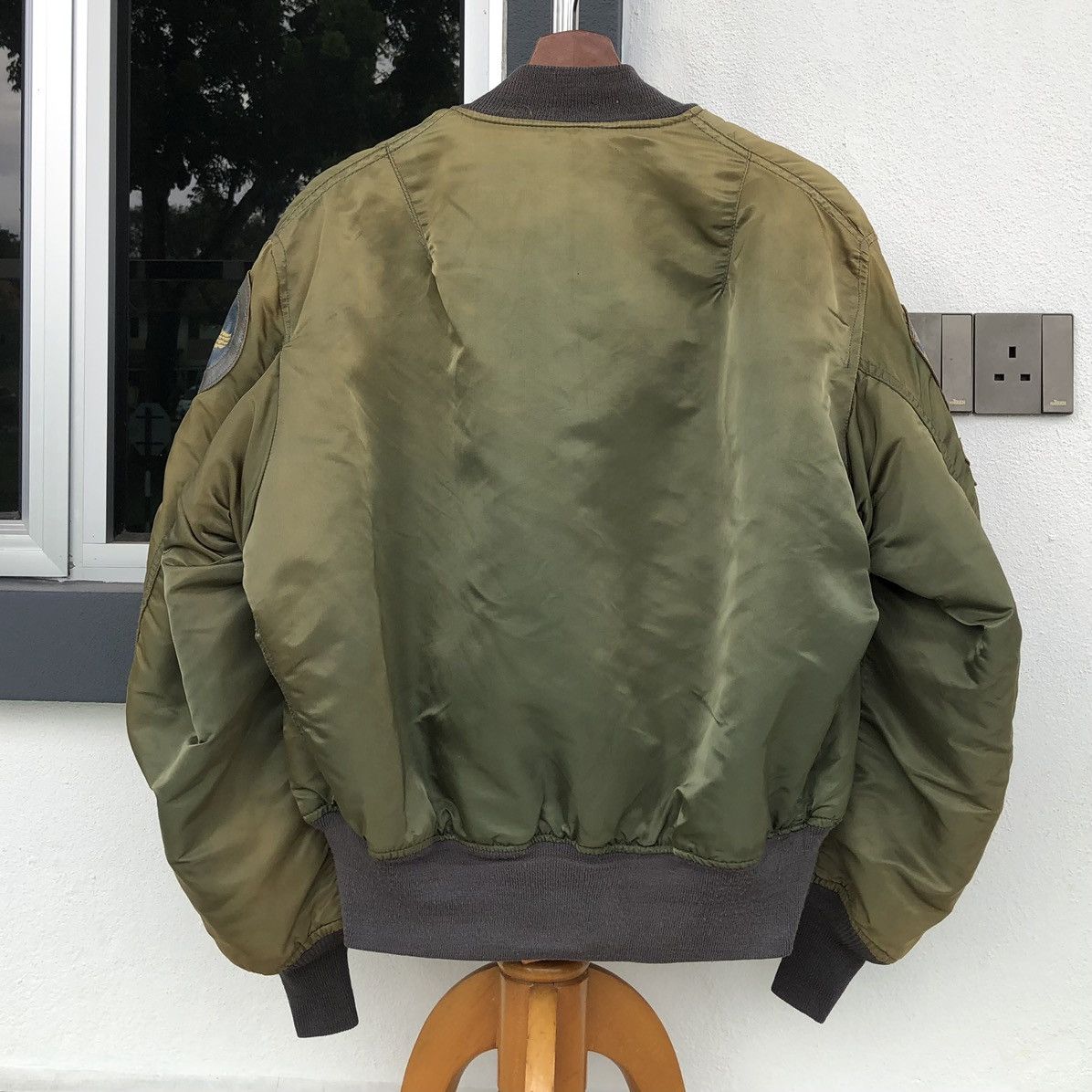 Avirex Vintage USAF MA-1 Flight Patches by Avirex Sun Faded Jacket Size US L / EU 52-54 / 3 - 17 Thumbnail