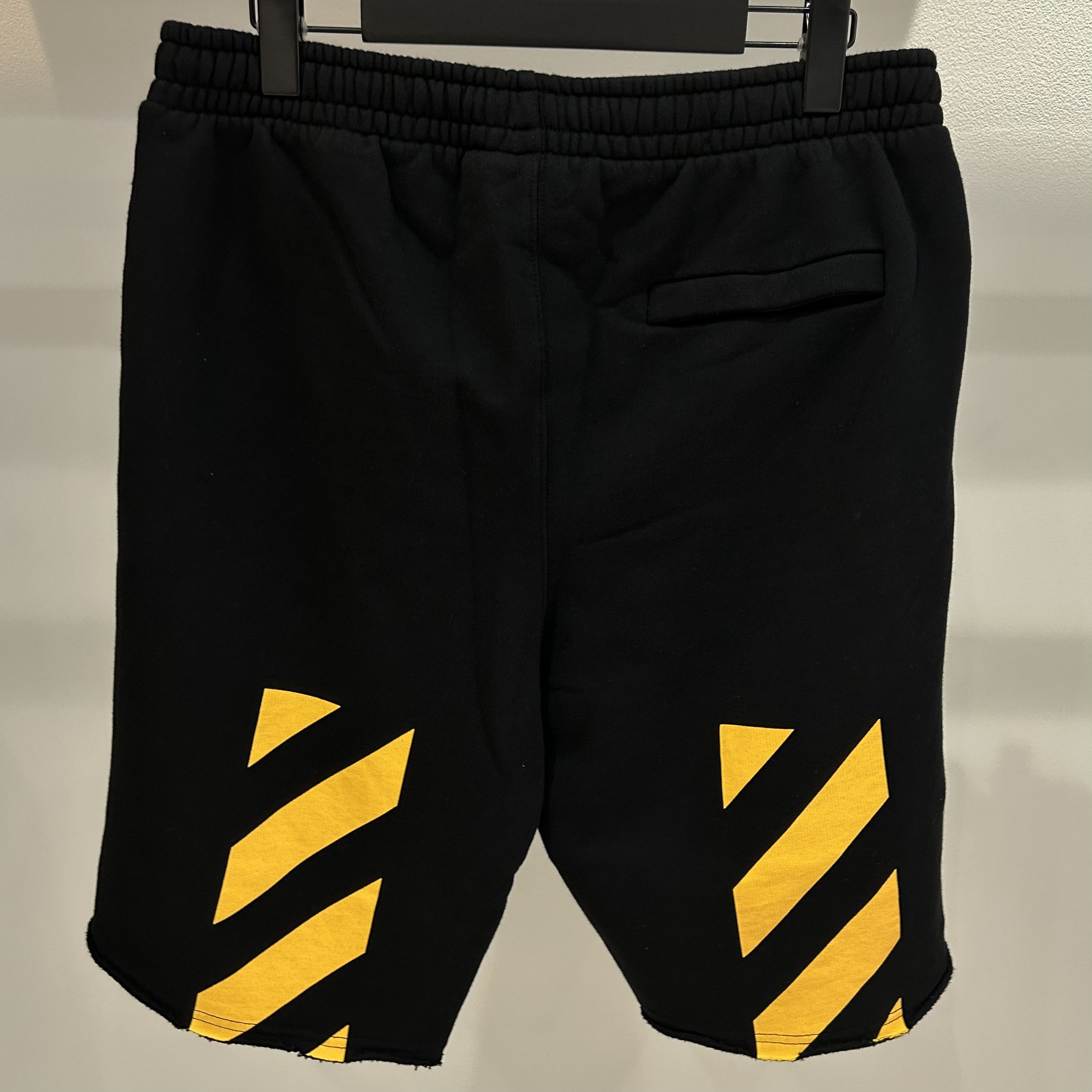 Off-White OFF-WHITE Caravaggio Painting Shorts Size US 34 / EU 50 - 2 Thumbnail