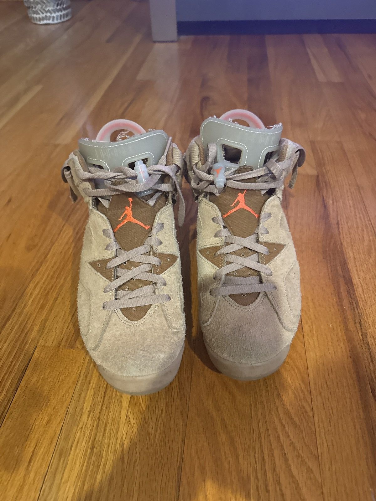 Jordan Brand × Travis Scott Travis Scott British Khaki Size US 9.5 / EU 42-43 - 1 Thumbnail
