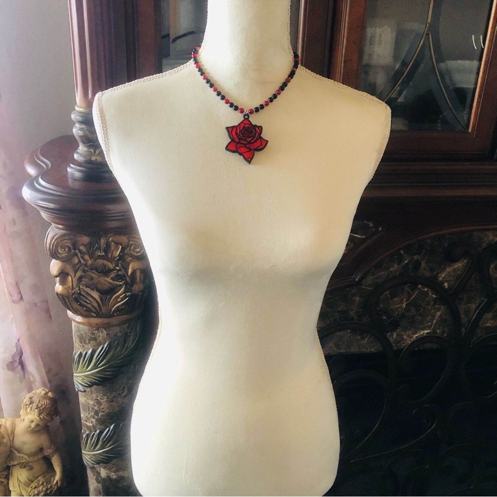 Handmade Handcrafted repurpose large textured rose Pearl necklace Size ONE SIZE - 6 Thumbnail