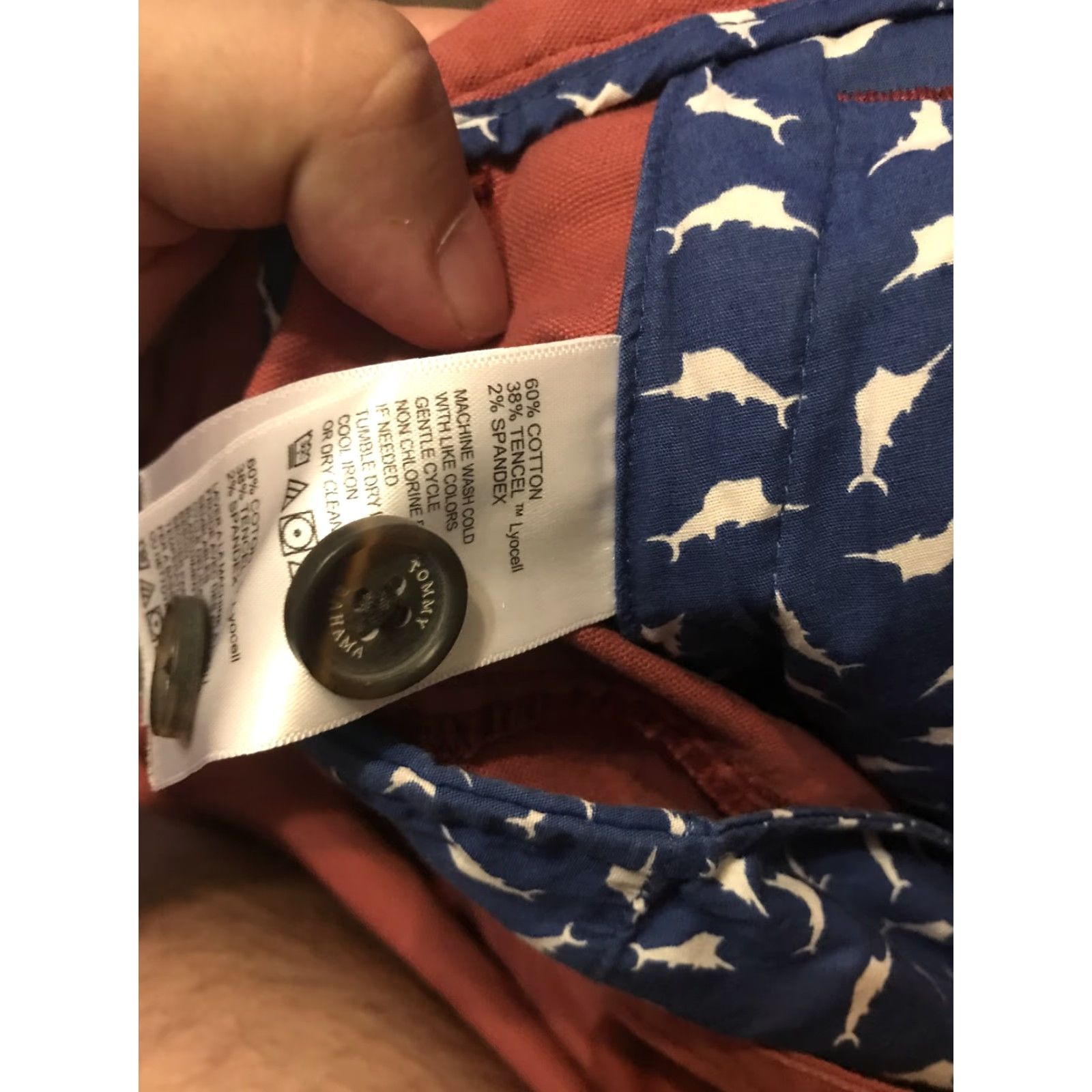 Tommy Bahama Tommy Bahama Cargo Shorts Men's Size 38 Belt Loops Red Cotton Blend Relaxed Canvas 9in Inseam Shorts Casual, Workwear, Travel, Beach Mens Size US 38 / EU 54 - 4 Thumbnail