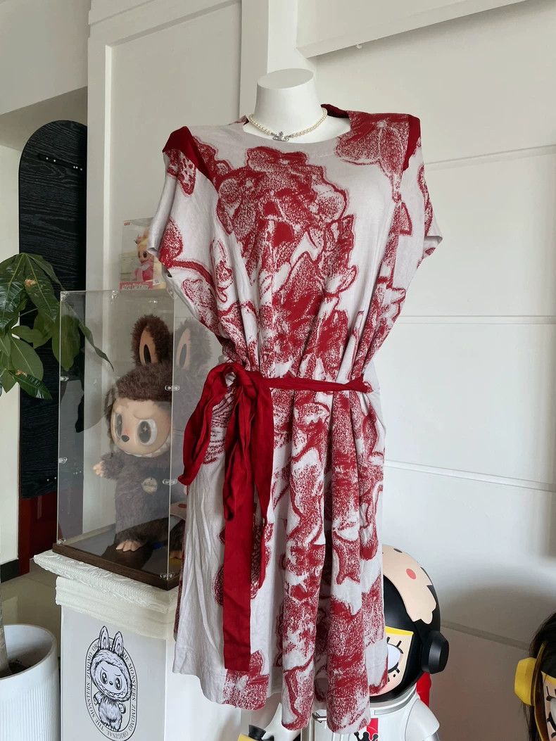 Vivienne Westwood vivienne westwood size2 Dangle a loose embroidered dress Size M / US 6-8 / IT 42-44 - 1 Thumbnail