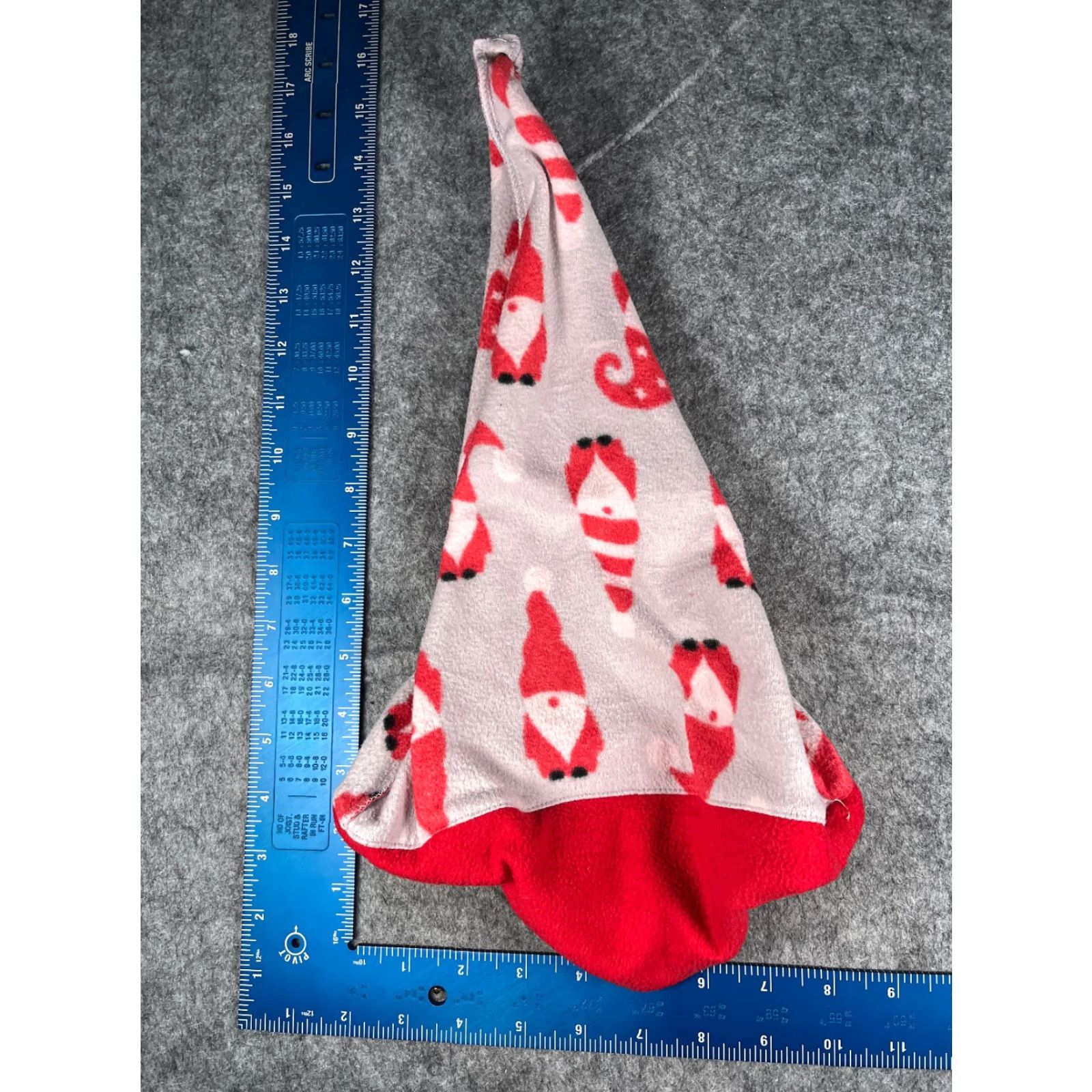 Vintage Kensie Santa Claus Hat Beanie Adult One Size Gray Red Knit Polyester Blend Mens Holiday Christmas Autumn Winter Hats Size ONE SIZE - 5 Thumbnail