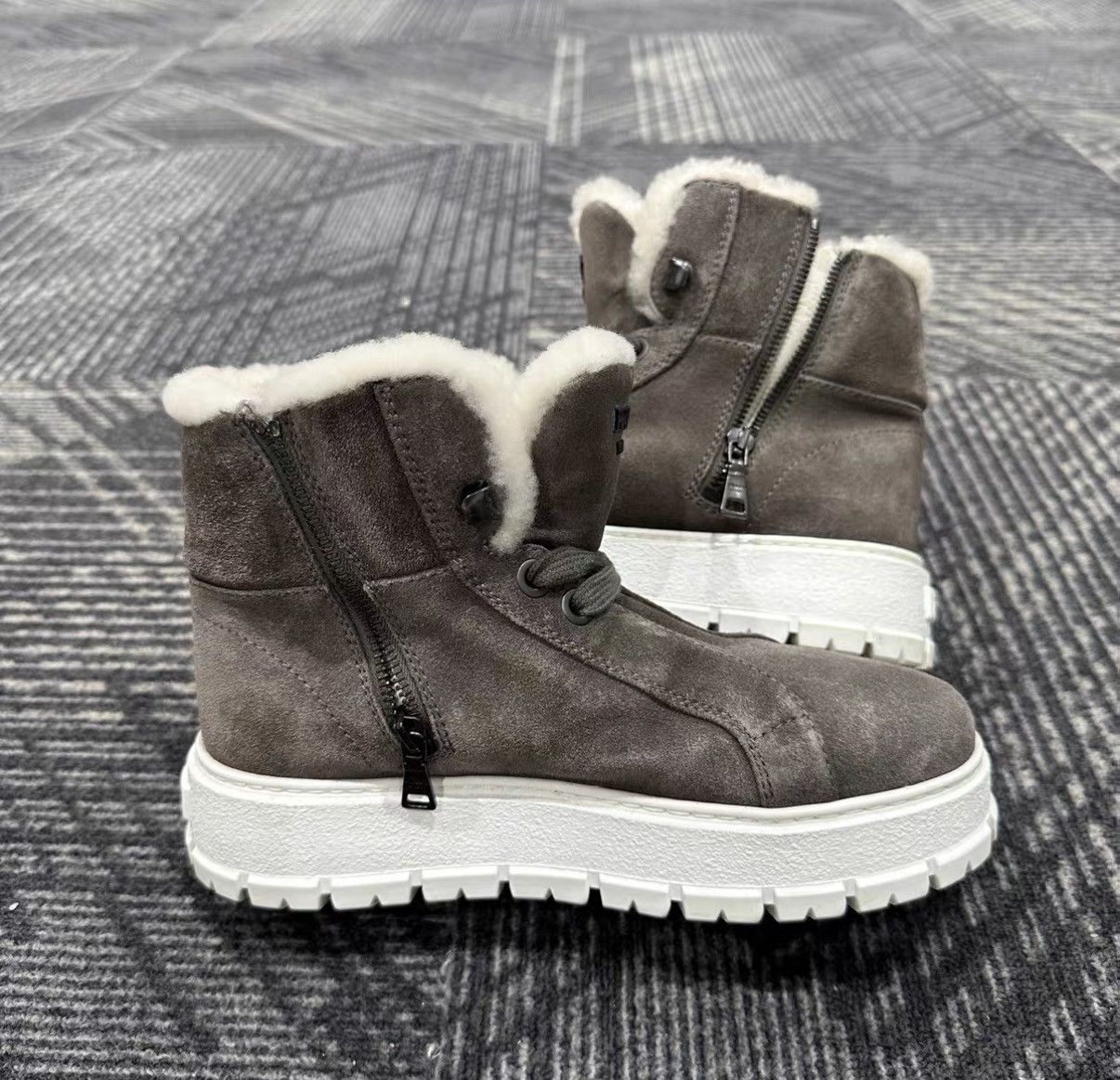 Prada Prada Fleece Lined Cookie Ankle Boots J42 Size US 5 / IT 35 - 5 Thumbnail