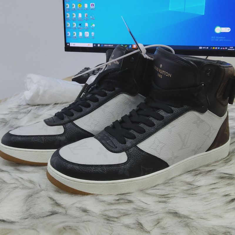 Louis Vuitton Louis Vuitton Rivoli High-Top Sneakers in Black and White 0079 Size US 7.5 / EU 40-41 - 1 Thumbnail