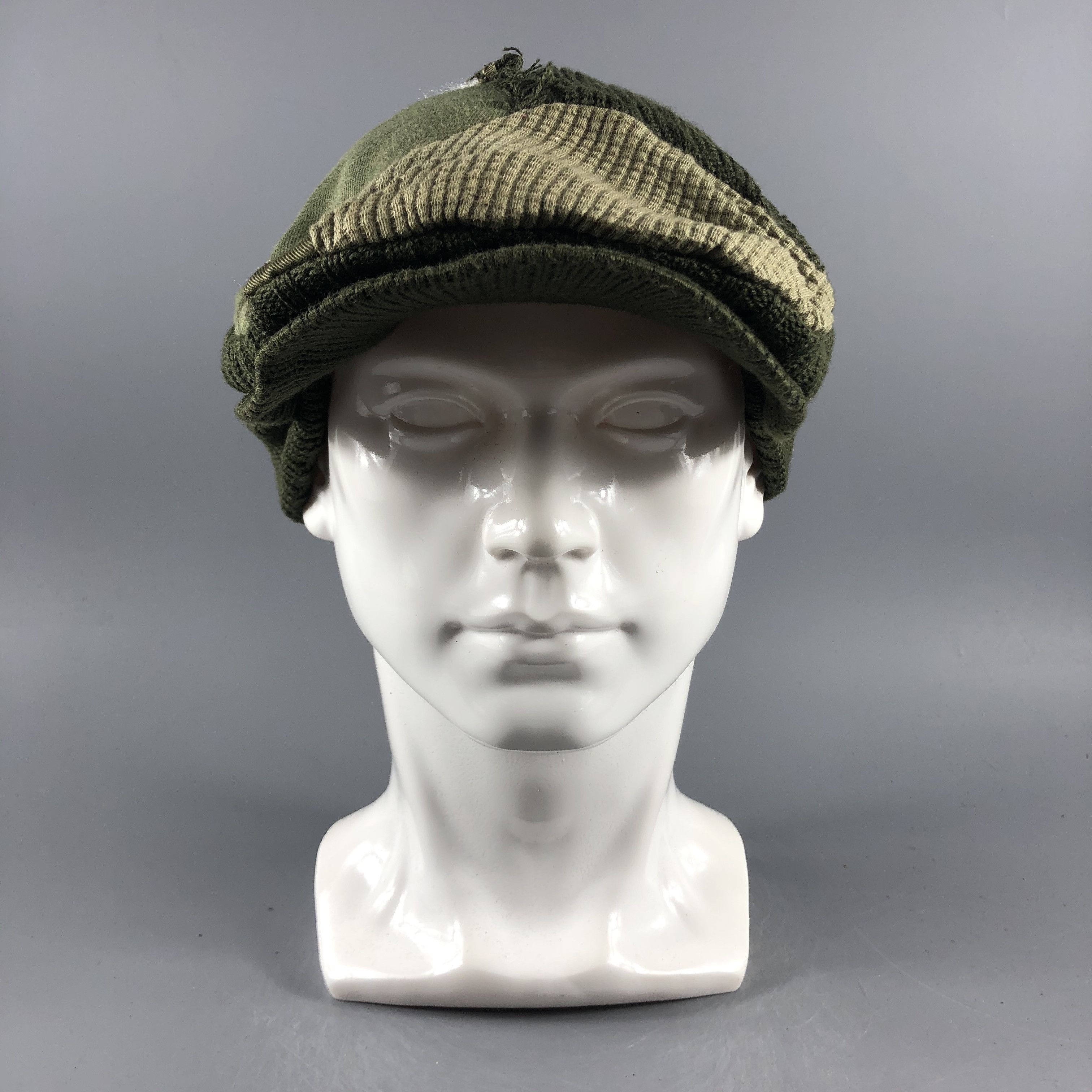 image of Vintage Patchwork Flat Cap Snow Hat Snow Cap B1415, Men's