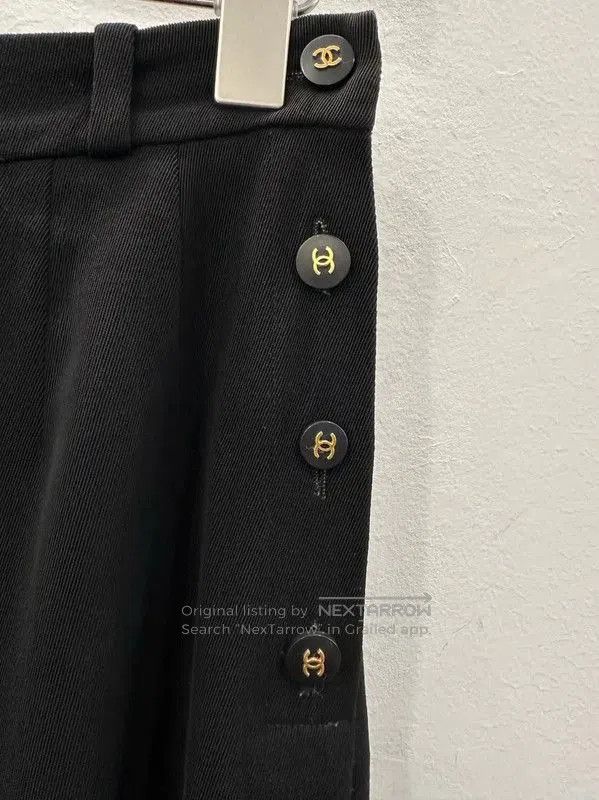 Chanel Chanel Black Wool Women's Shorts . Size 23" - 3 Thumbnail