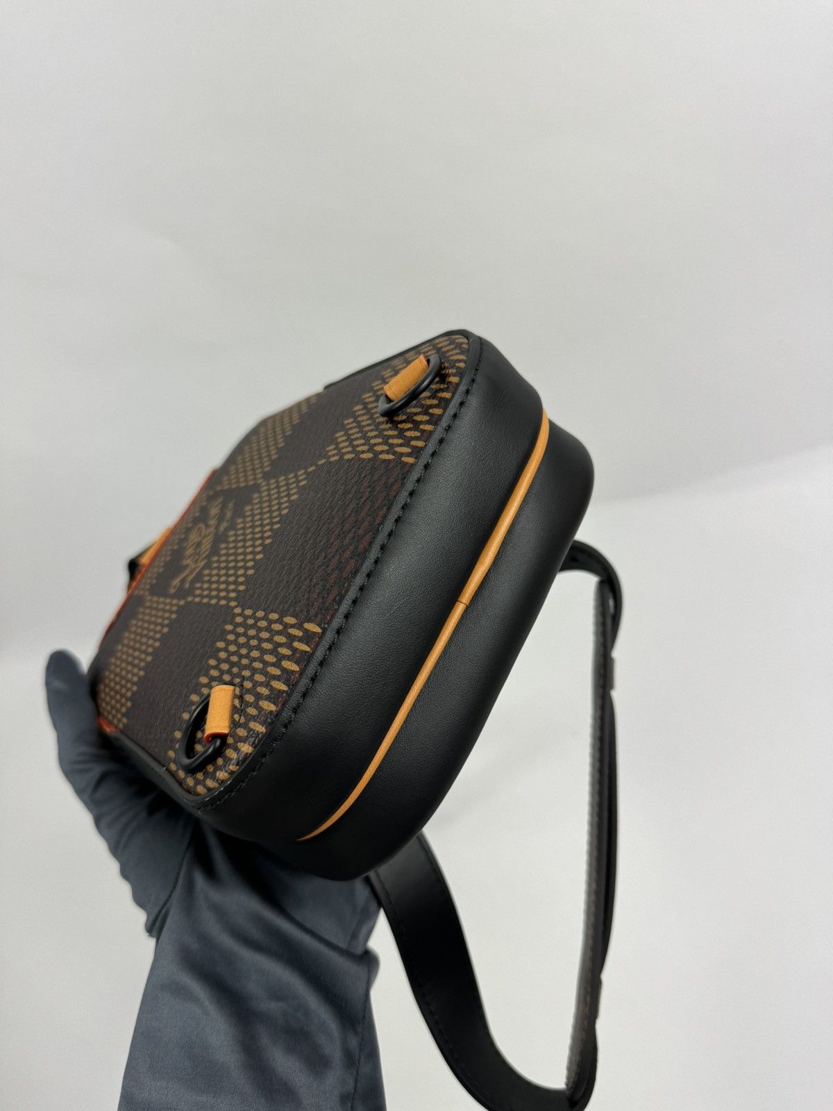 Louis Vuitton MONOGRAM DAMIER CROSS BODY BAG Size ONE SIZE - 3 Thumbnail