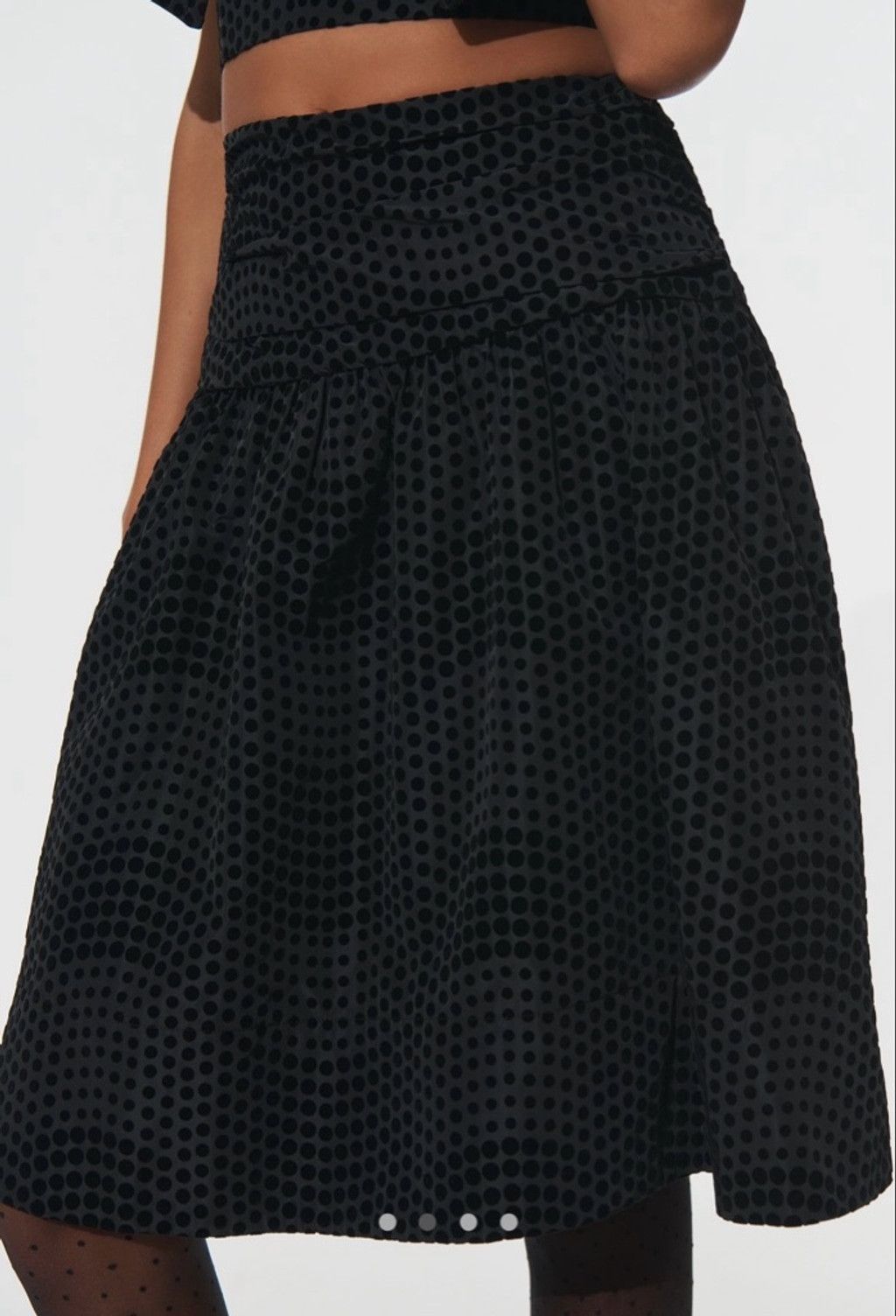 Anthropologie Anthropologie Maeve Taffeta Dot Midi Skirt Size 26" / US 2 / IT 38 - 2 Thumbnail