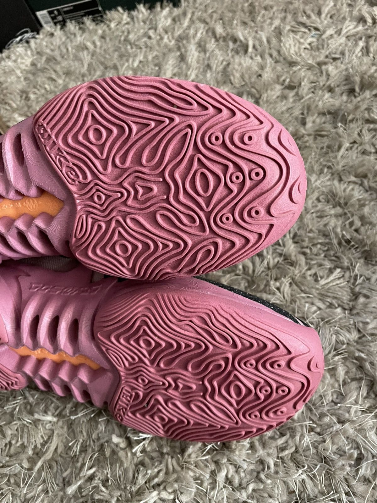 Nike Nike Cosmic Unity 2 Precious Gems Size US 9.5 / EU 42-43 - 11 Thumbnail