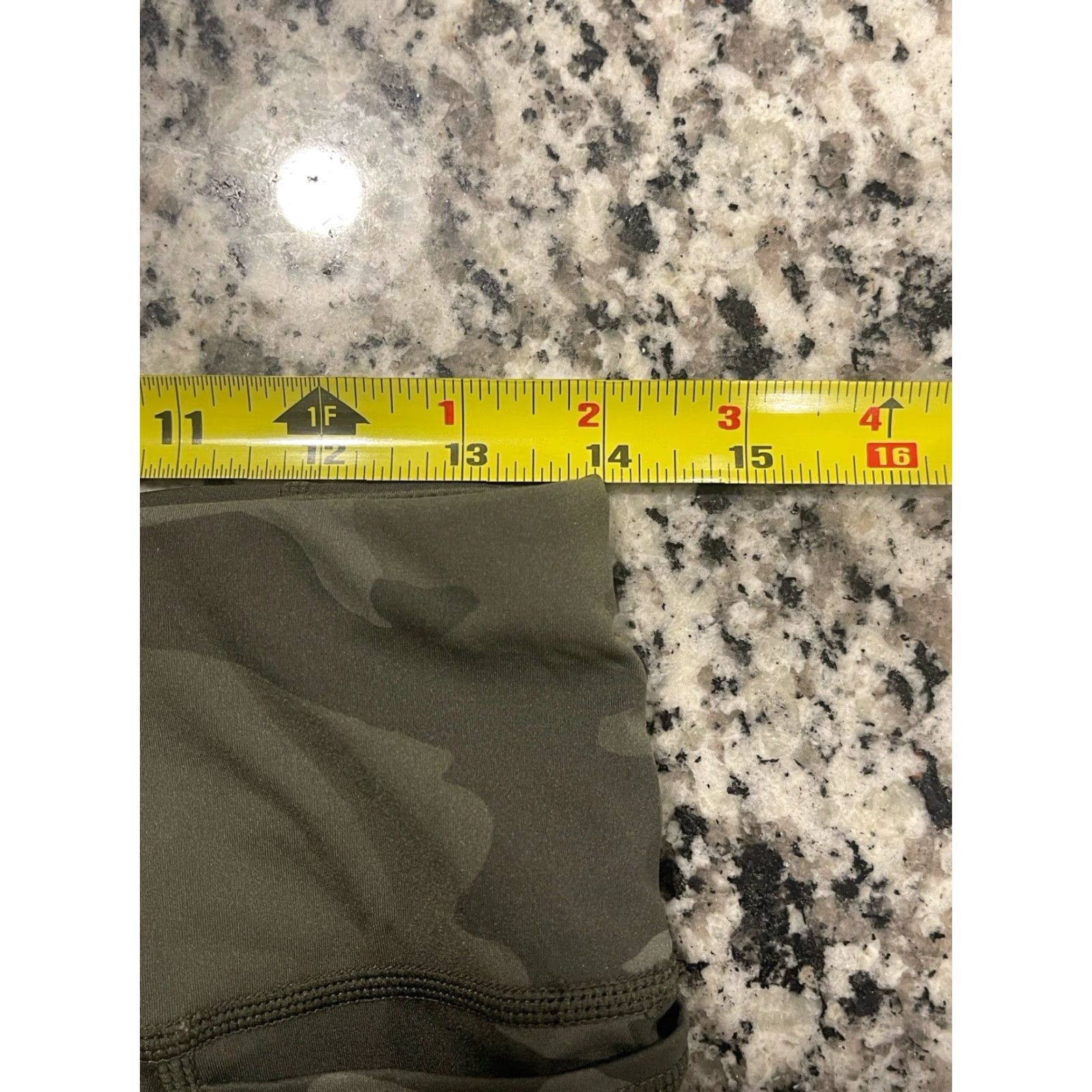 Sweaty Betty VINTAGE Sweaty Betty Power 7/8 Length Leggings/Pants Womens 10 Green Camo Size 32" / US 10 / IT 46 - 4 Thumbnail