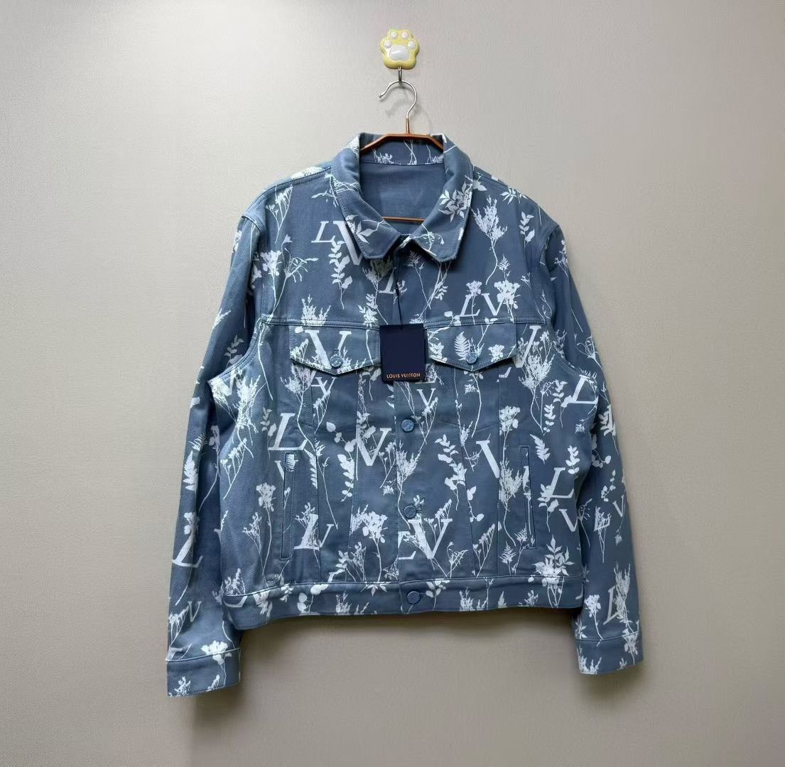 Louis Vuitton Louis Vuitton Blue Logo Denim Jacket Size US XL / EU 56 / 4 - 1 Thumbnail