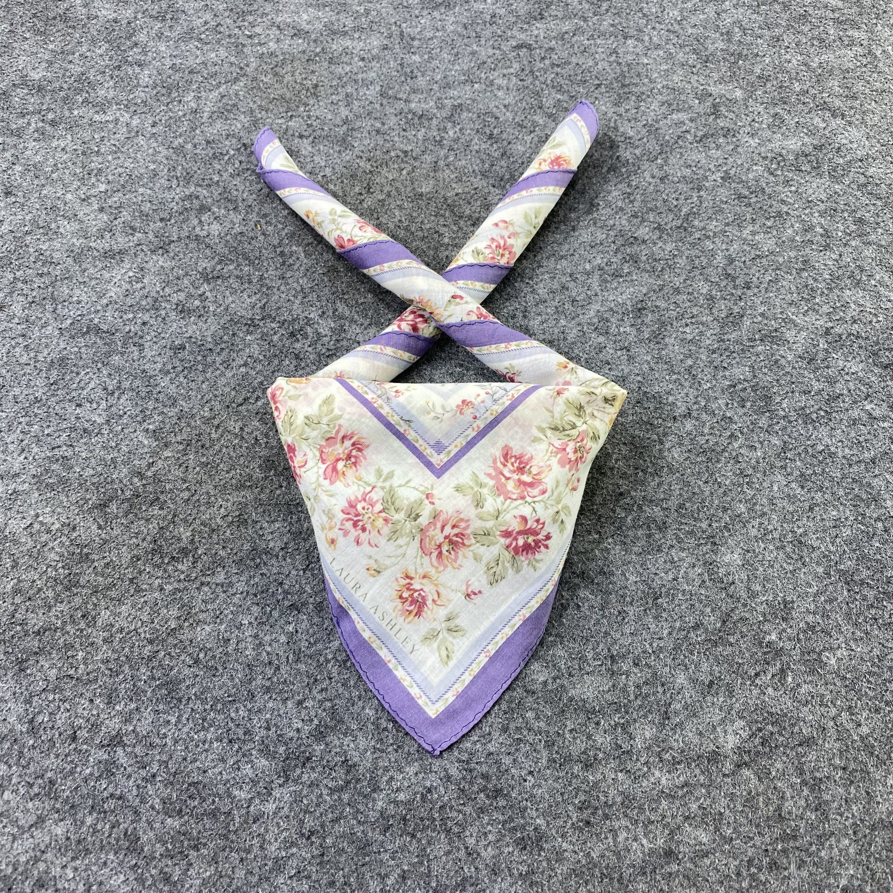 Laura Ashley Laura Ashley Handkerchief / Bandana / Neckerchief-B2197 Size ONE SIZE - 2 Thumbnail