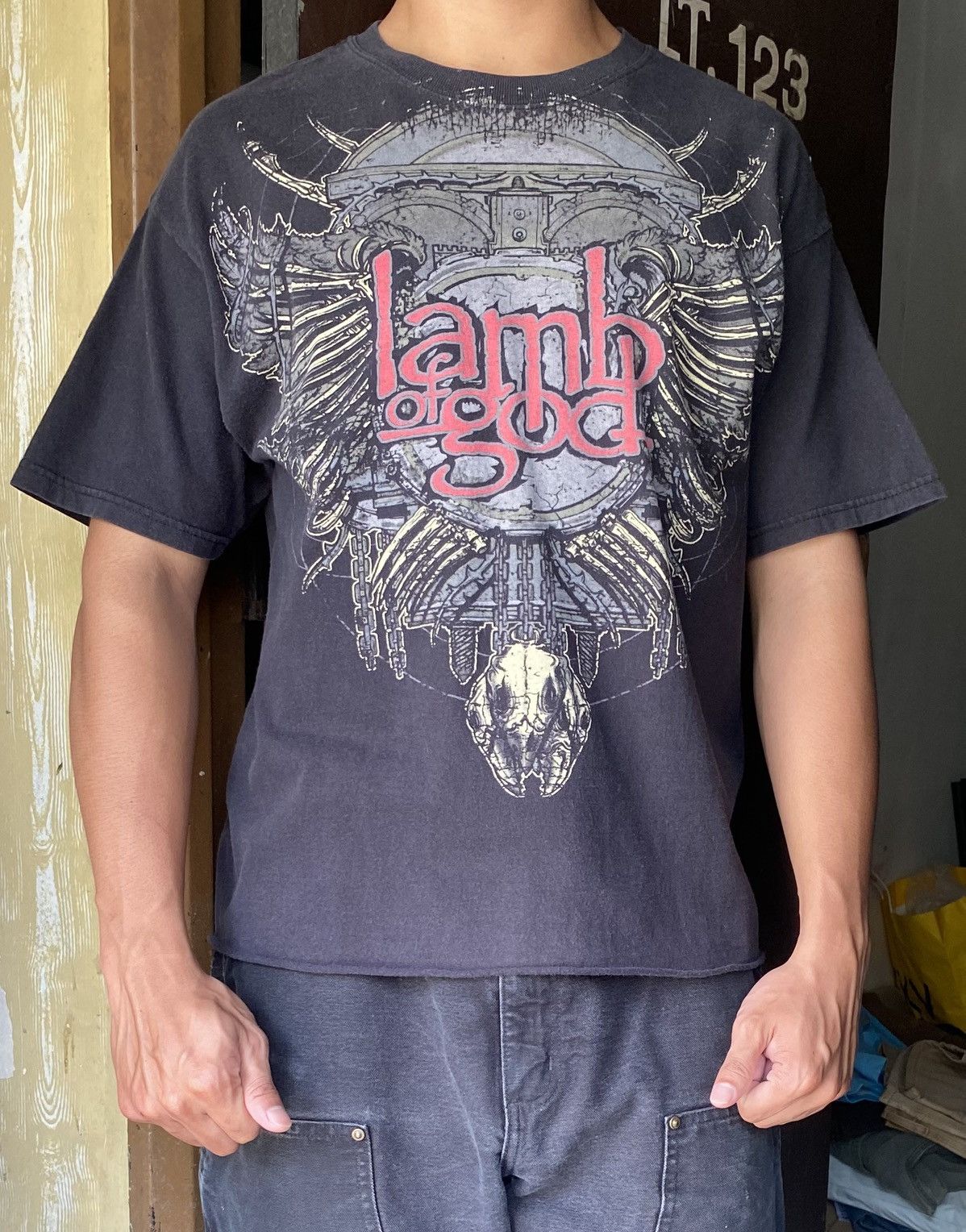Band Tees Y2k Lamb of God Big print Crop Metal Bang T-Shirt Size US M / EU 48-50 / 2 - 2 Thumbnail