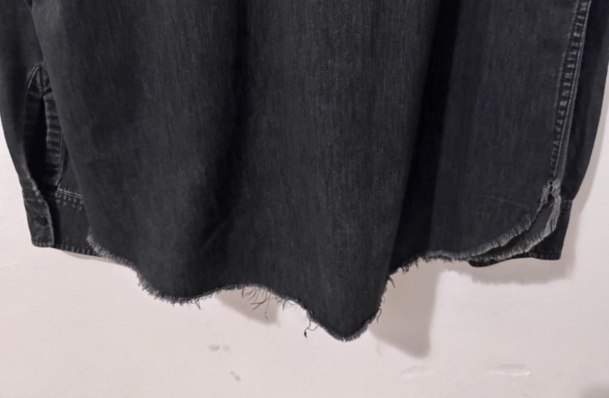 Saint Laurent Paris SLP 18SS Gray Distressed Single-Pocket Frayed Hem Shirt Size US S / EU 44-46 / 1 - 5 Thumbnail