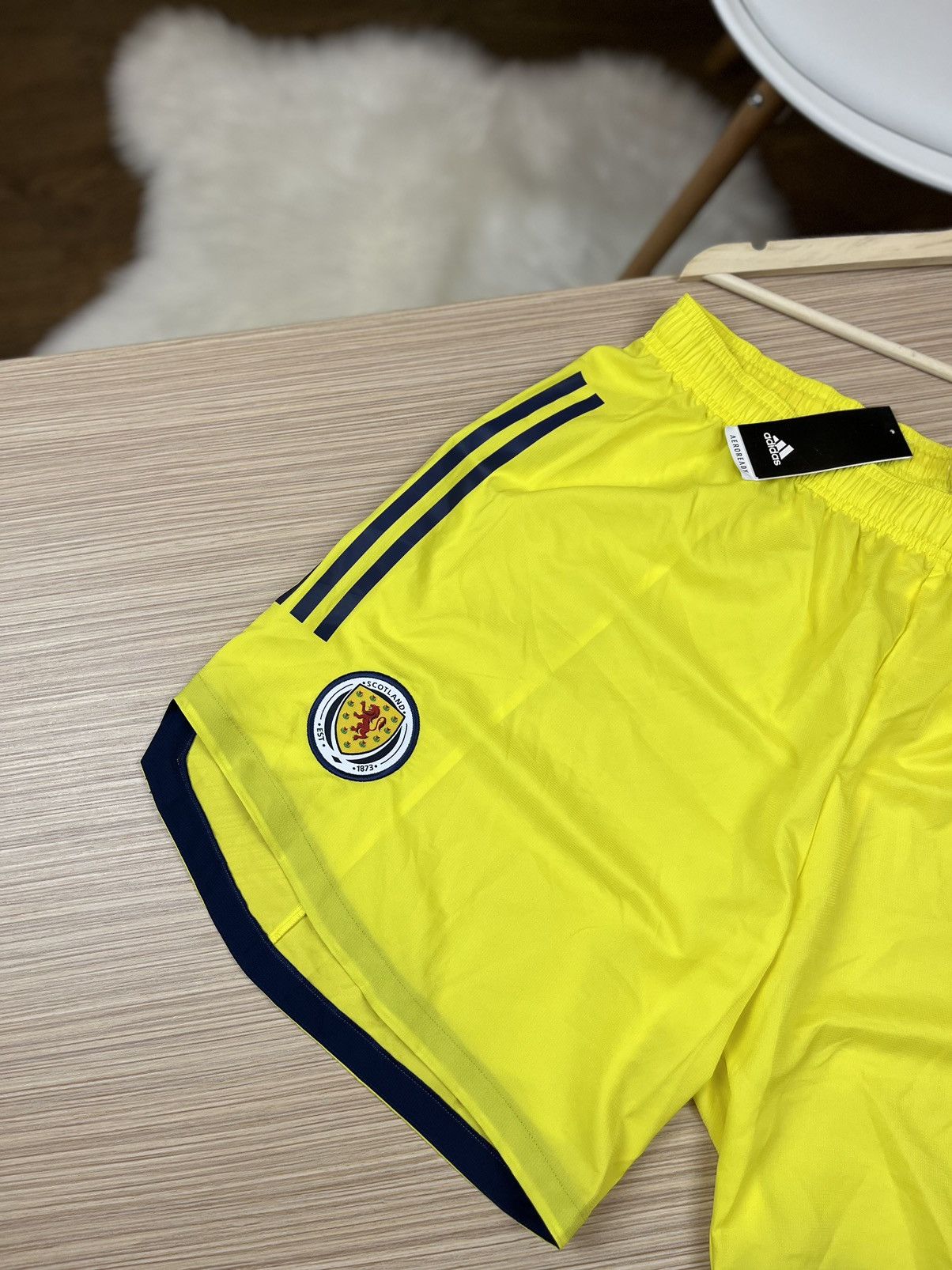 Adidas × Vintage Scotland Soccer Shorts adidas Size US 36 / EU 52 - 2 Thumbnail