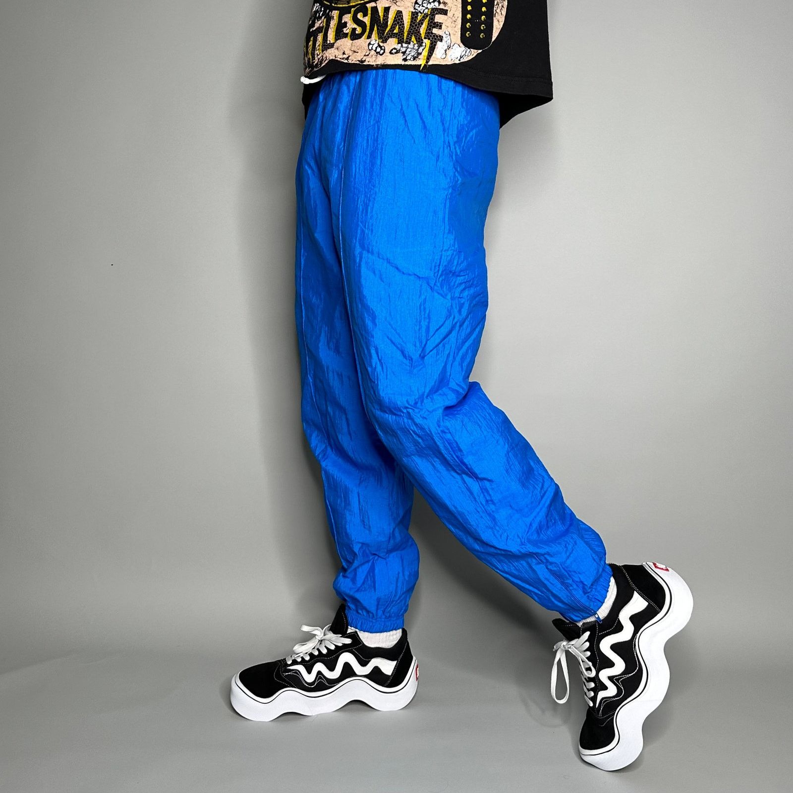 Vintage Vintage 90s Track Pants Mens M Blue Nylon Joggers Cuffs Size US 32 / EU 48 - 1 Thumbnail