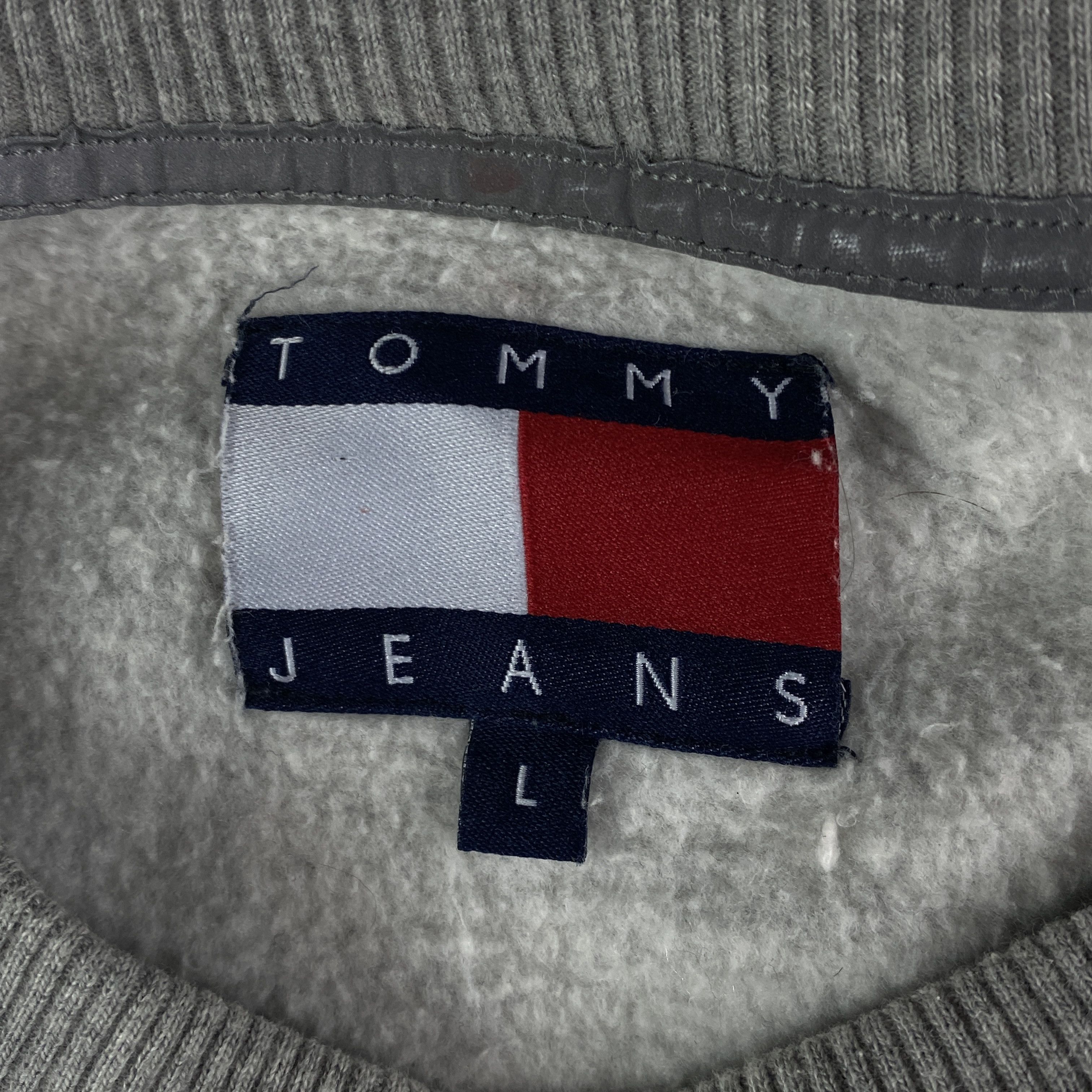 Tommy Hilfiger × Vintage Men’s Sweatshirt Long Sleeve Tommy Hilfiger Vintage Size L Size US L / EU 52-54 / 3 - 5 Thumbnail