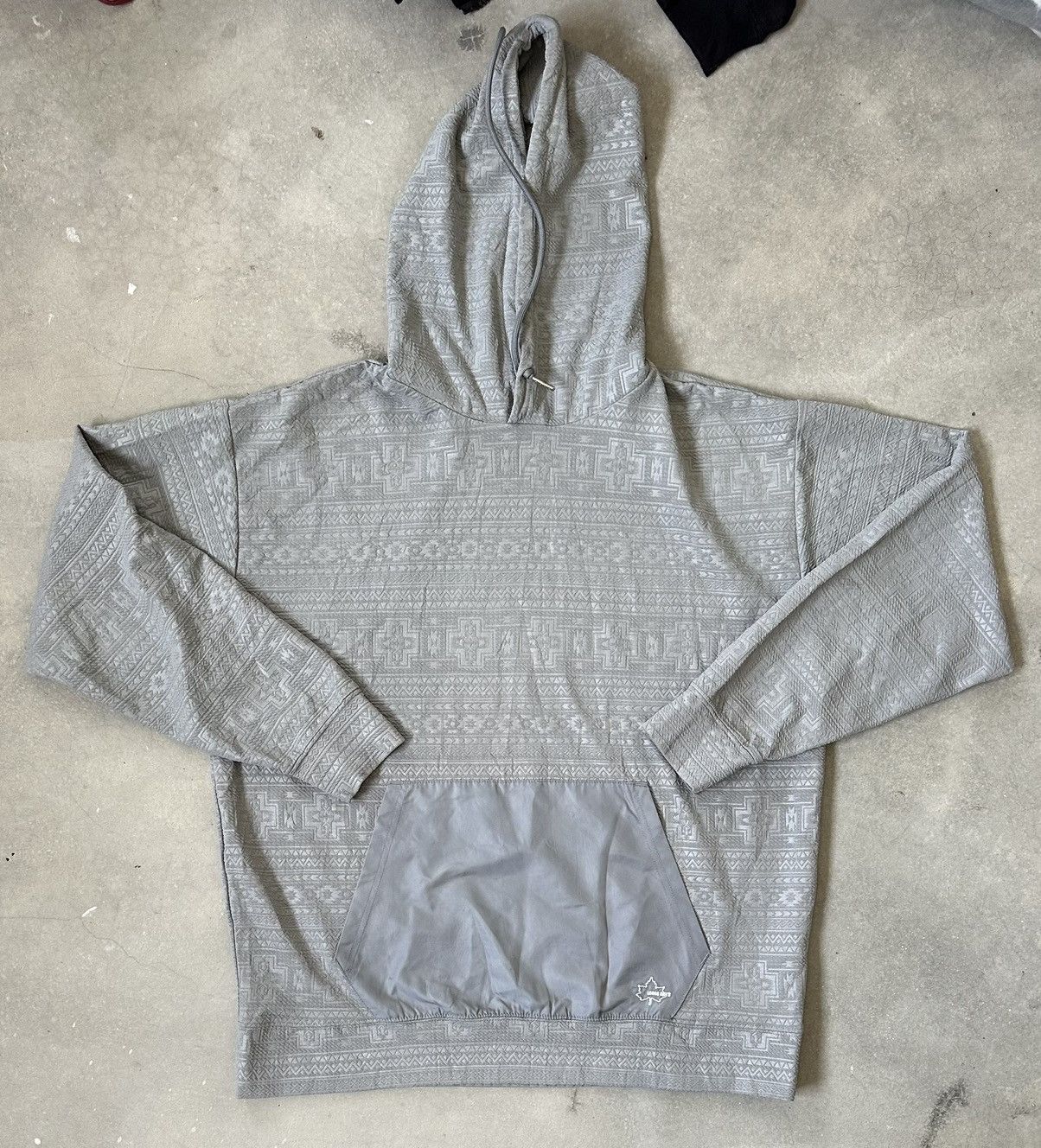 Vintage VINTAGE LOGOSDAYS PATTERN HOODIE Size US L / EU 52-54 / 3 - 1 Thumbnail