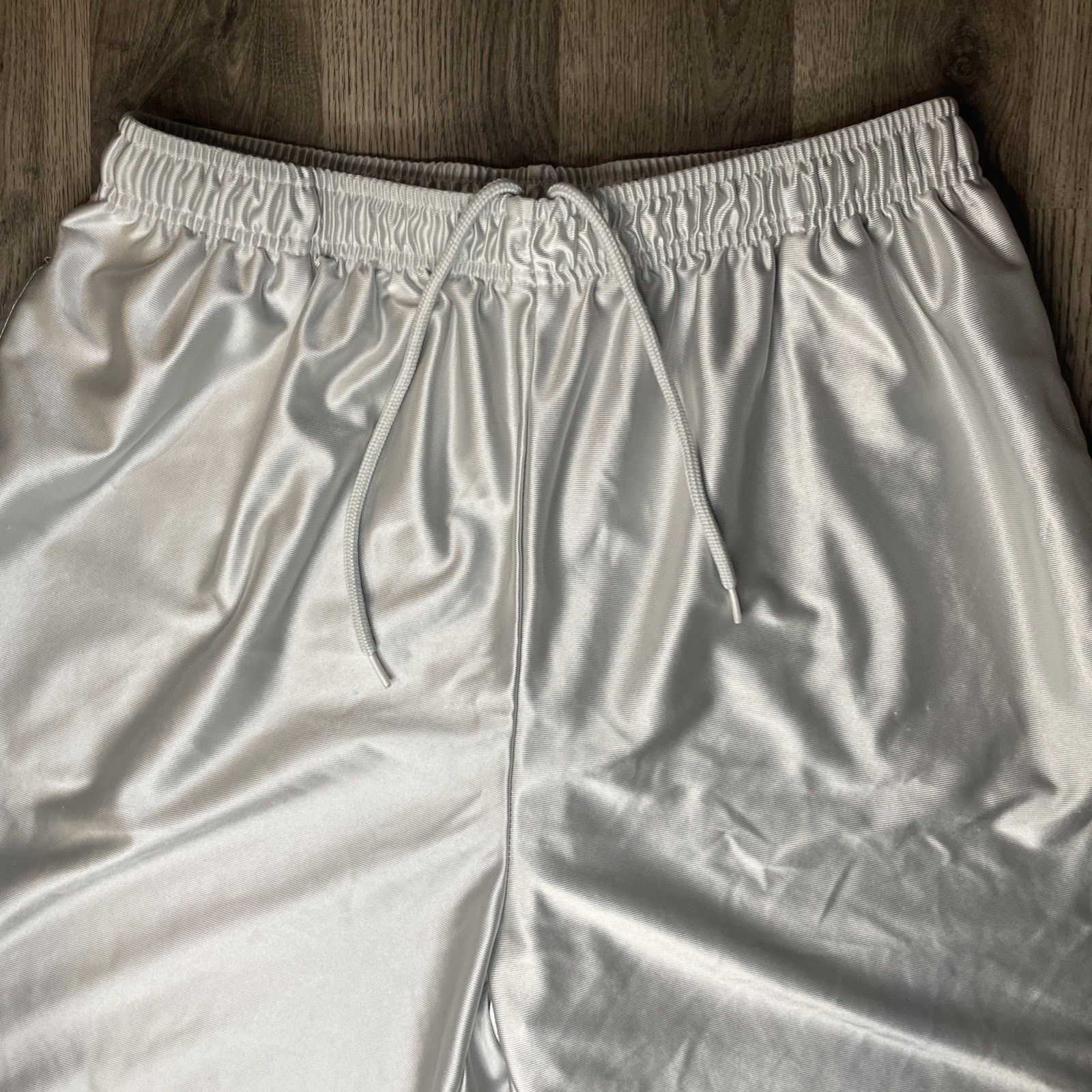 Athletic Works Silver Athletic Works Shiny Basketball Y2K Shorts Mens L Size US 36 / EU 52 - 3 Thumbnail