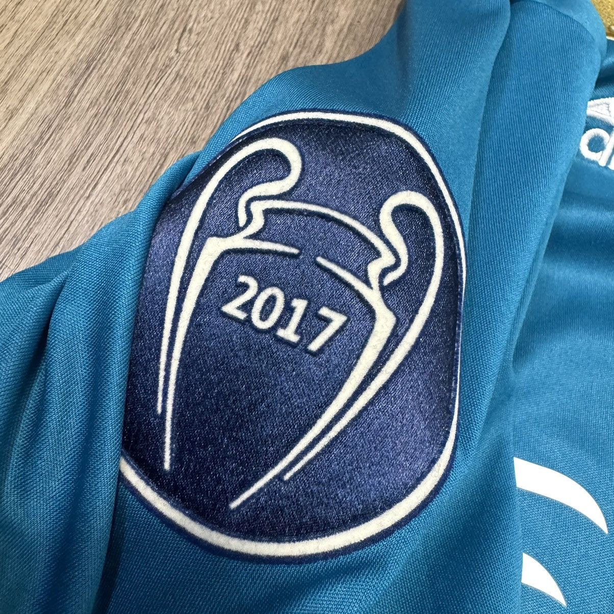 Adidas Real Madrid 17/18 C/L third away shirt #22 Isco Size US M / EU 48-50 / 2 - 6 Thumbnail