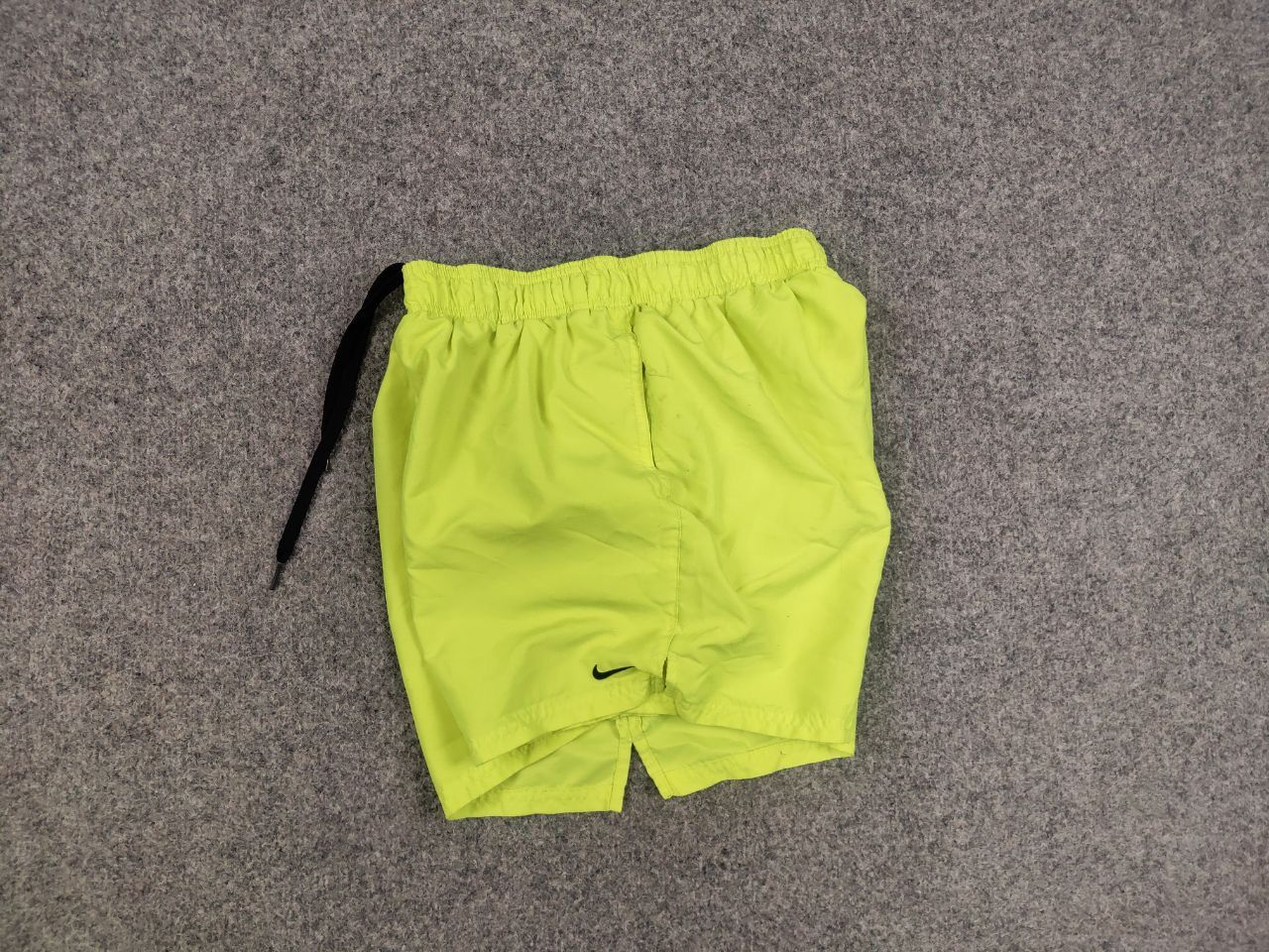 Nike Vintage Nike Swoosh Bright green Casual shorts Y2K Style Size US 32 / EU 48 - 10 Thumbnail
