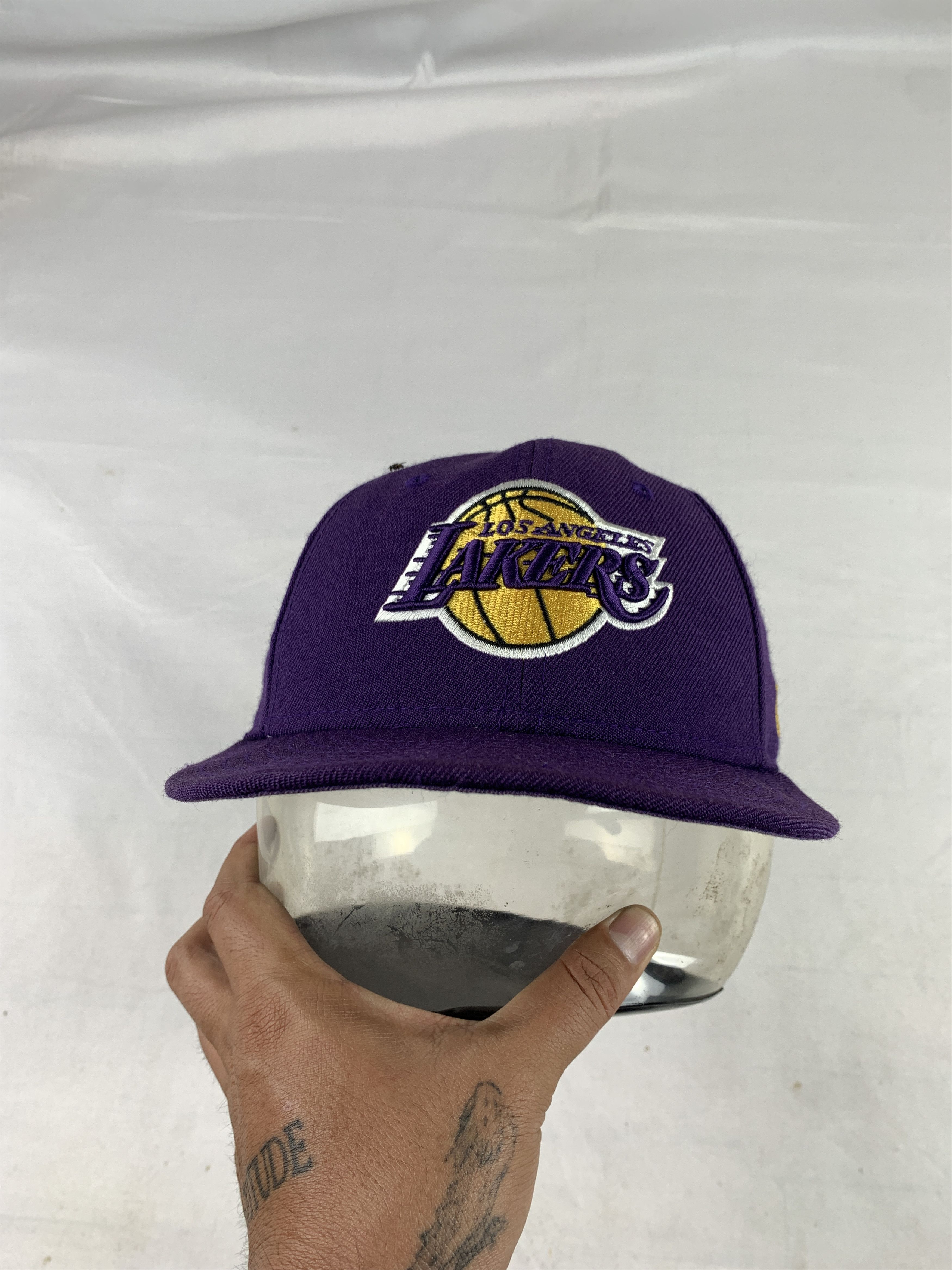 NBA Los Angeles Lakers by New Era Purple Fitted NBA Cap (56,8) Size ONE SIZE - 2 Thumbnail