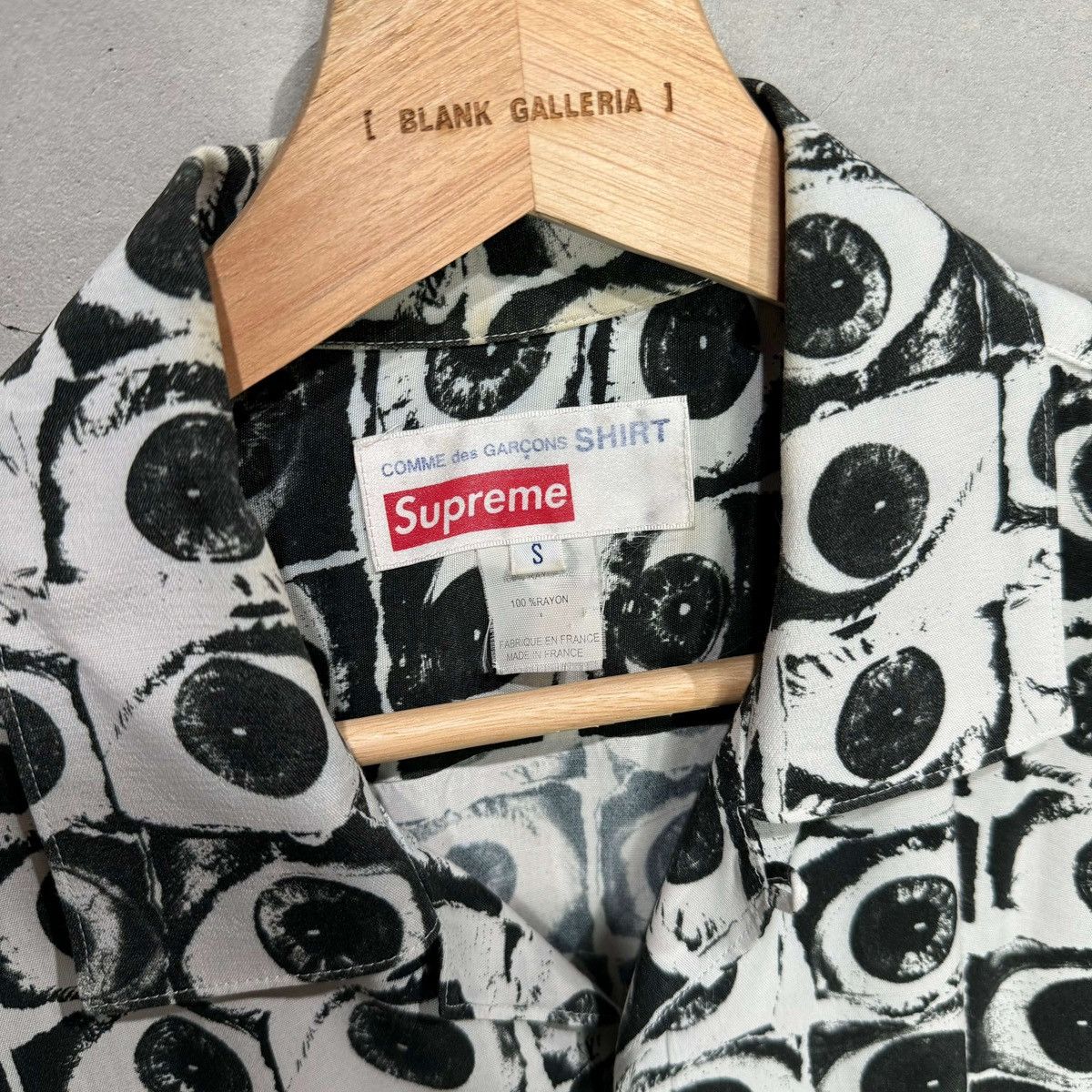 Comme des Garcons × Supreme Supreme x CDG Eyes S/S Shirt Size US S / EU 44-46 / 1 - 4 Thumbnail