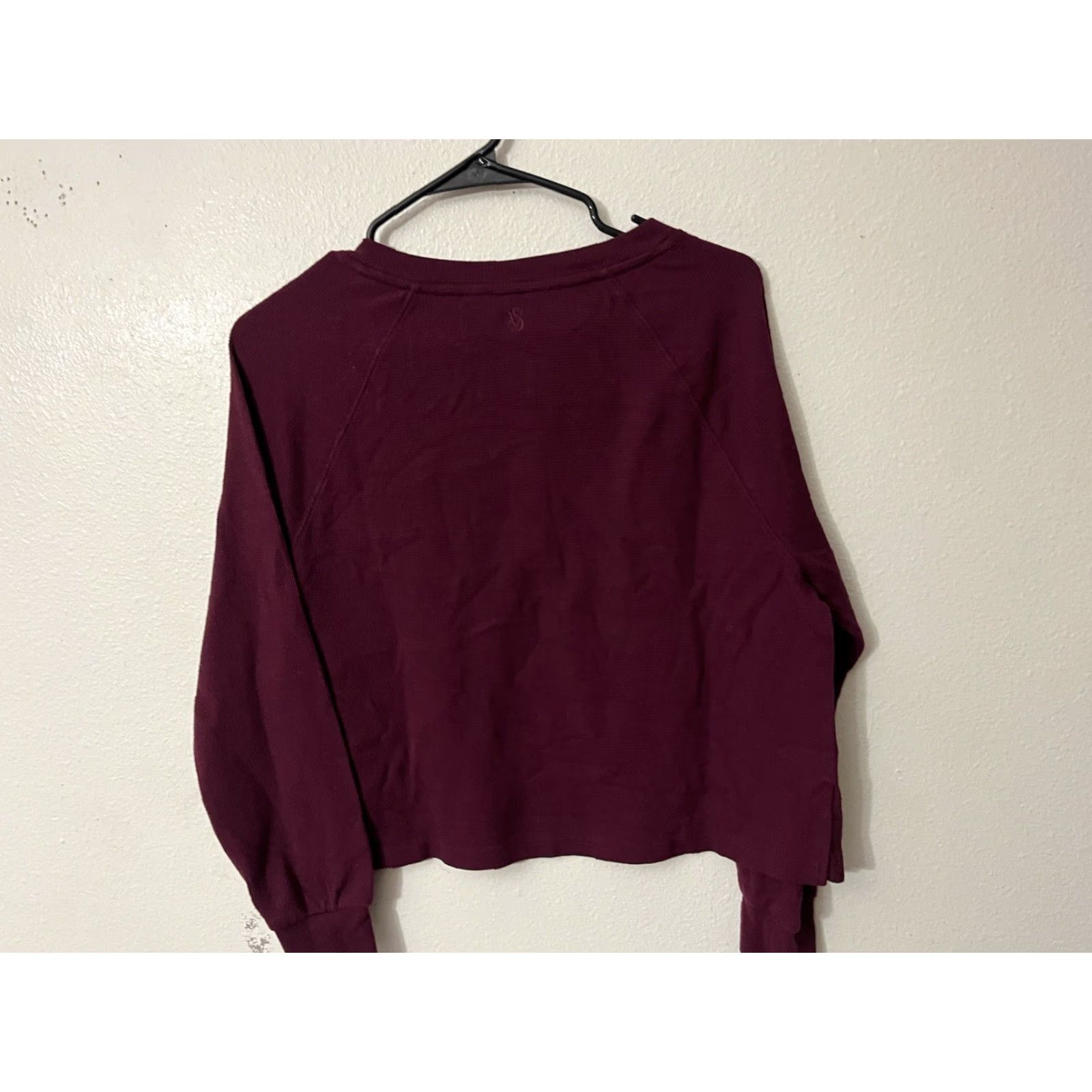 Victoria's Secret Victoria's Secret Top Womens XS Sweater Long Sleeve Henley Maroon Red Knit Pullover Casual Basic T-Shirt Shirt Size XS / US 0-2 / IT 36-38 - 2 Thumbnail