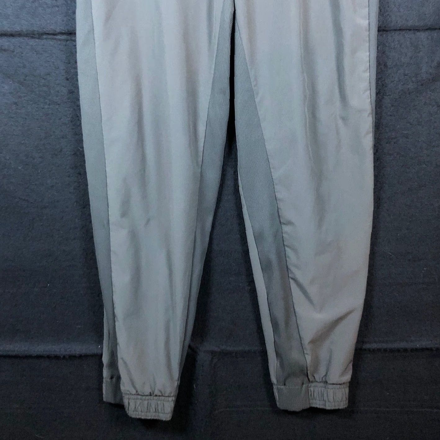 Athleta Athleta Womens Pants Green Brooklyn Joggers Pull On Pockets Stretch 8 Size 30" / US 8 / IT 44 - 3 Thumbnail