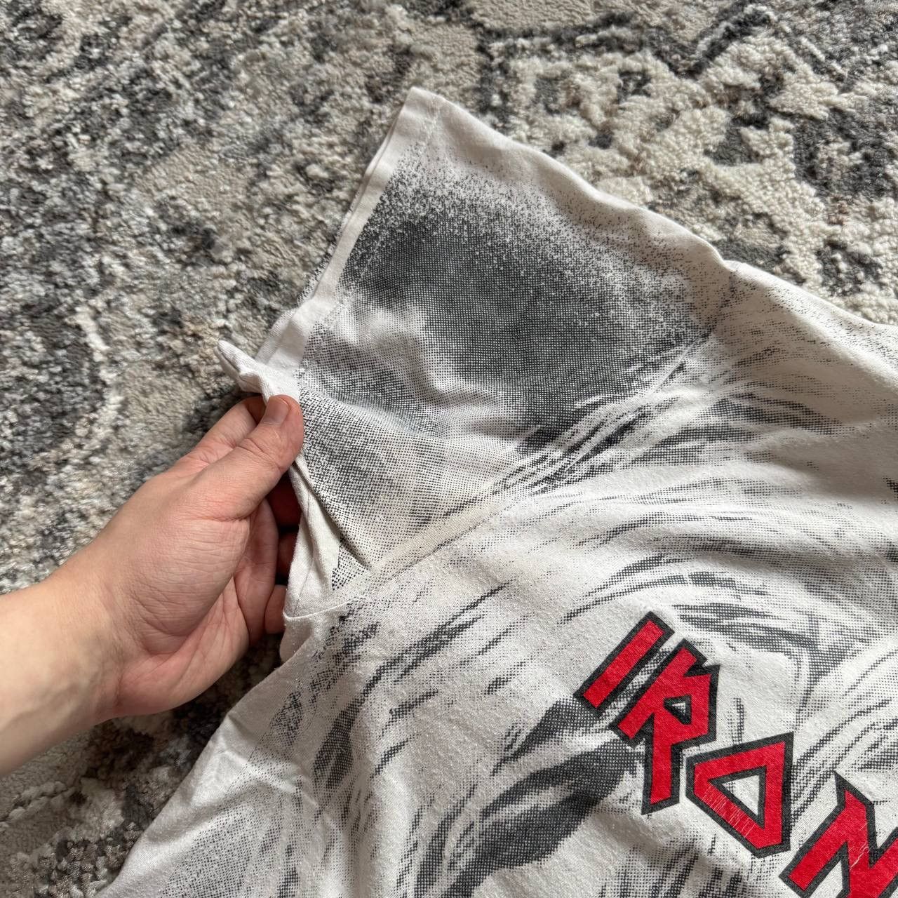 Band Tees Vintage Iron Maiden 90s All Over Axe Print Rare T Shirt Size US XL / EU 56 / 4 - 8 Thumbnail