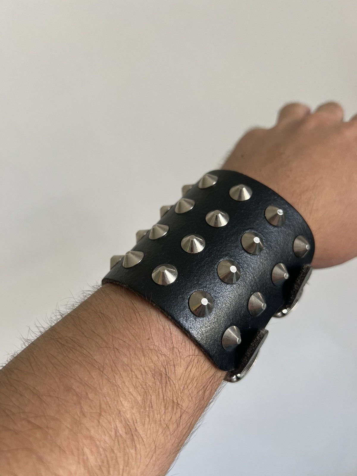 Jewelry × Leather Spiked bracelet leather punk avant garde Size ONE SIZE - 4 Thumbnail