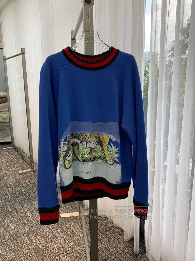 Gucci Gucci Blue tiger printed round-neck long-sleeved sweater Size US M / EU 48-50 / 2 - 1 Thumbnail