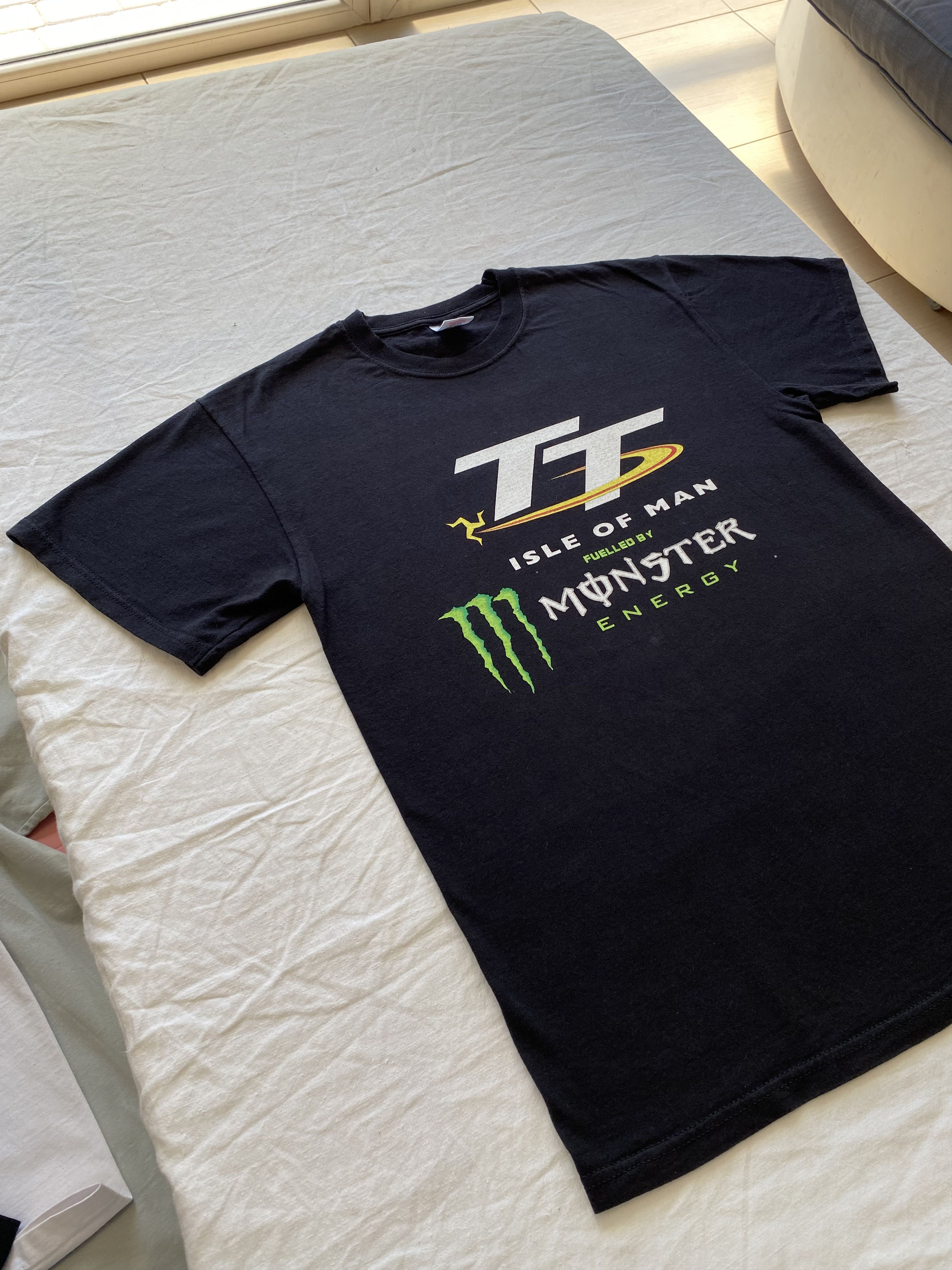 Vintage Vintage 2011 TT Isle Of Man Monster Energy Moto Racing Tee Size US M / EU 48-50 / 2 - 10 Thumbnail